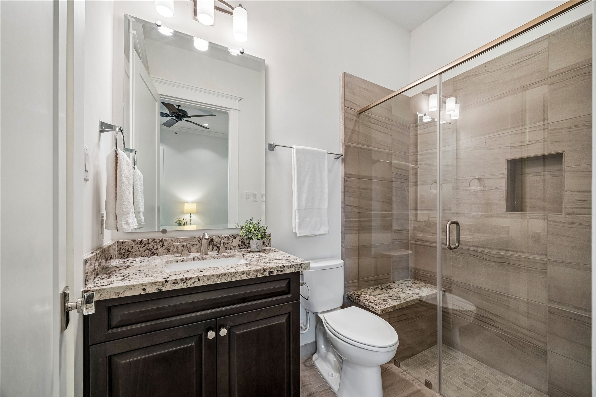 326 W 18th Street Property Photo 9