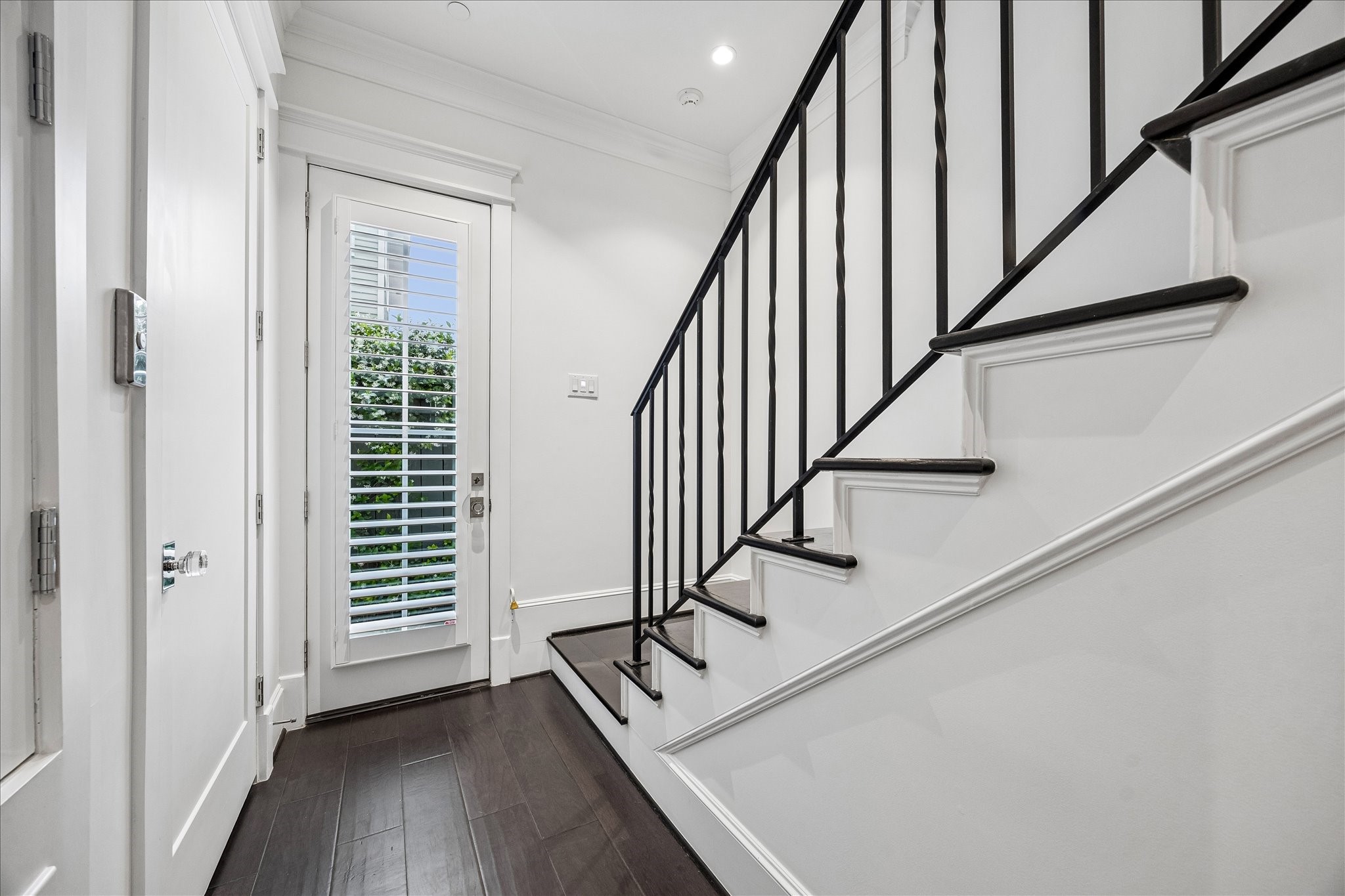 326 W 18th Street Property Photo 10