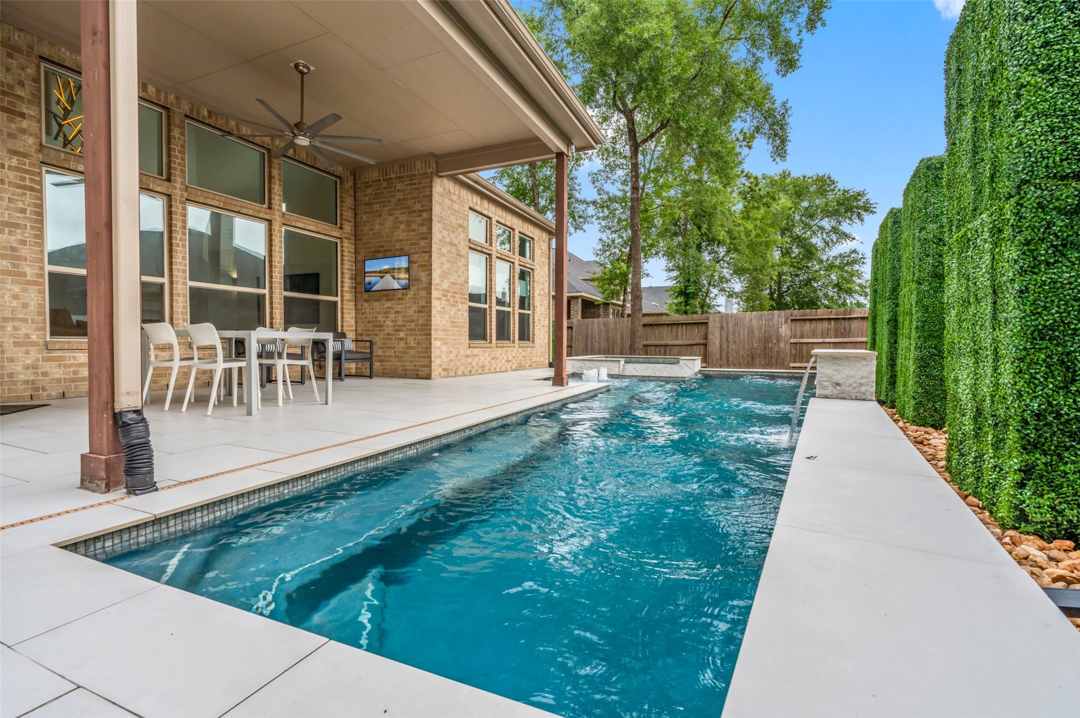 1053 Bat Hawk Court Property Photo 2