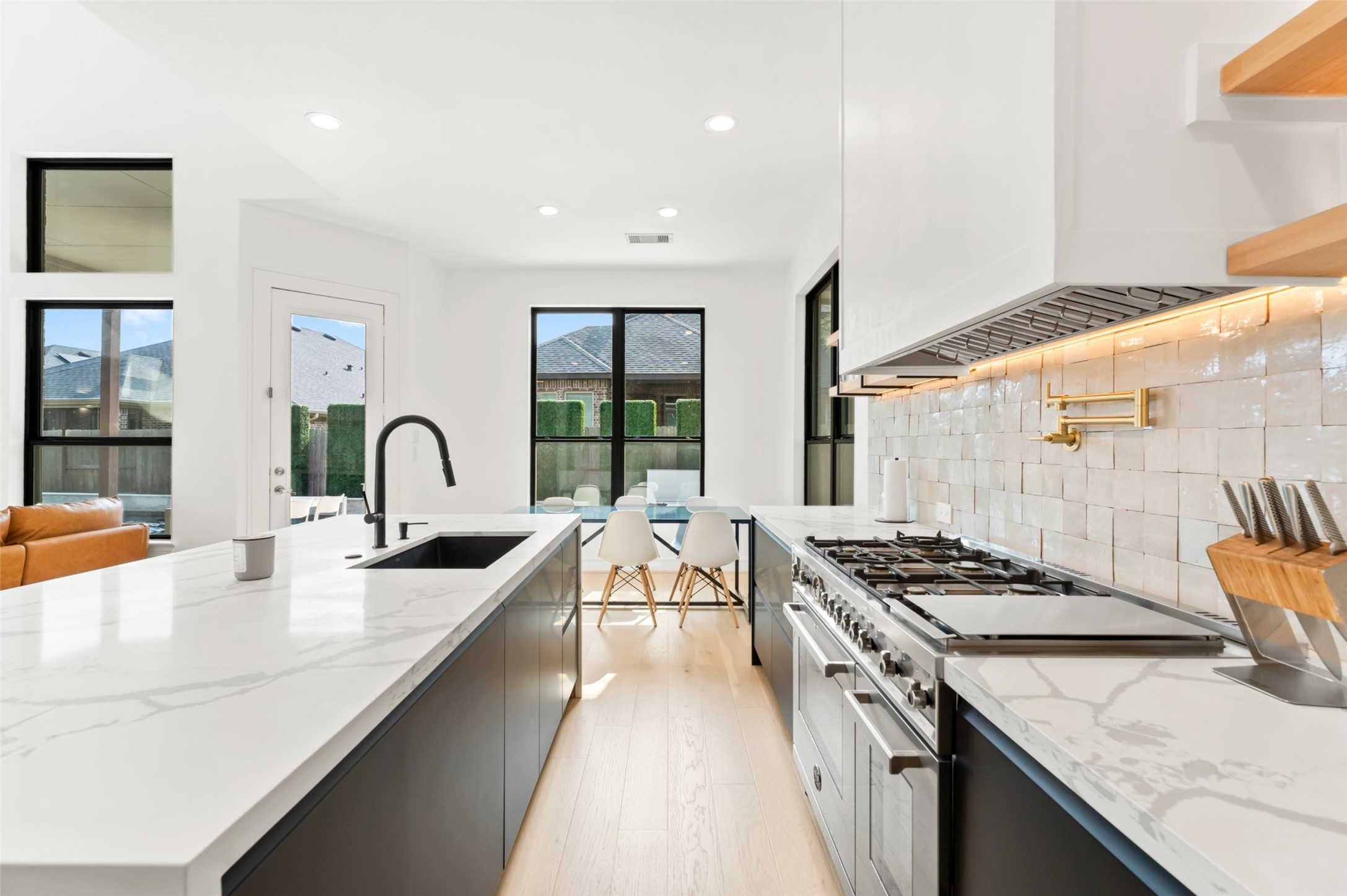 1053 Bat Hawk Court Property Photo 23