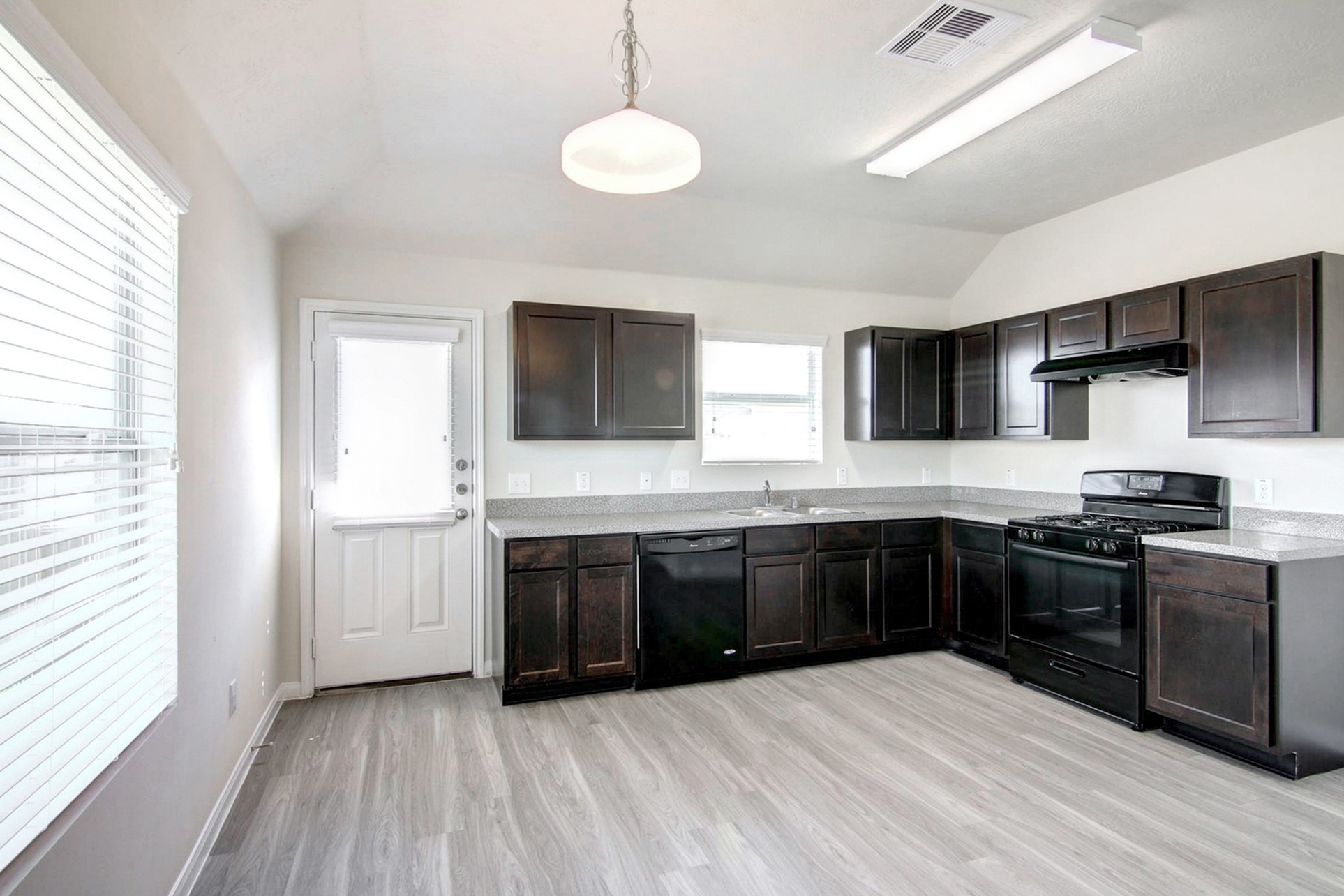 12724 Rio Lindo Street Property Photo 4