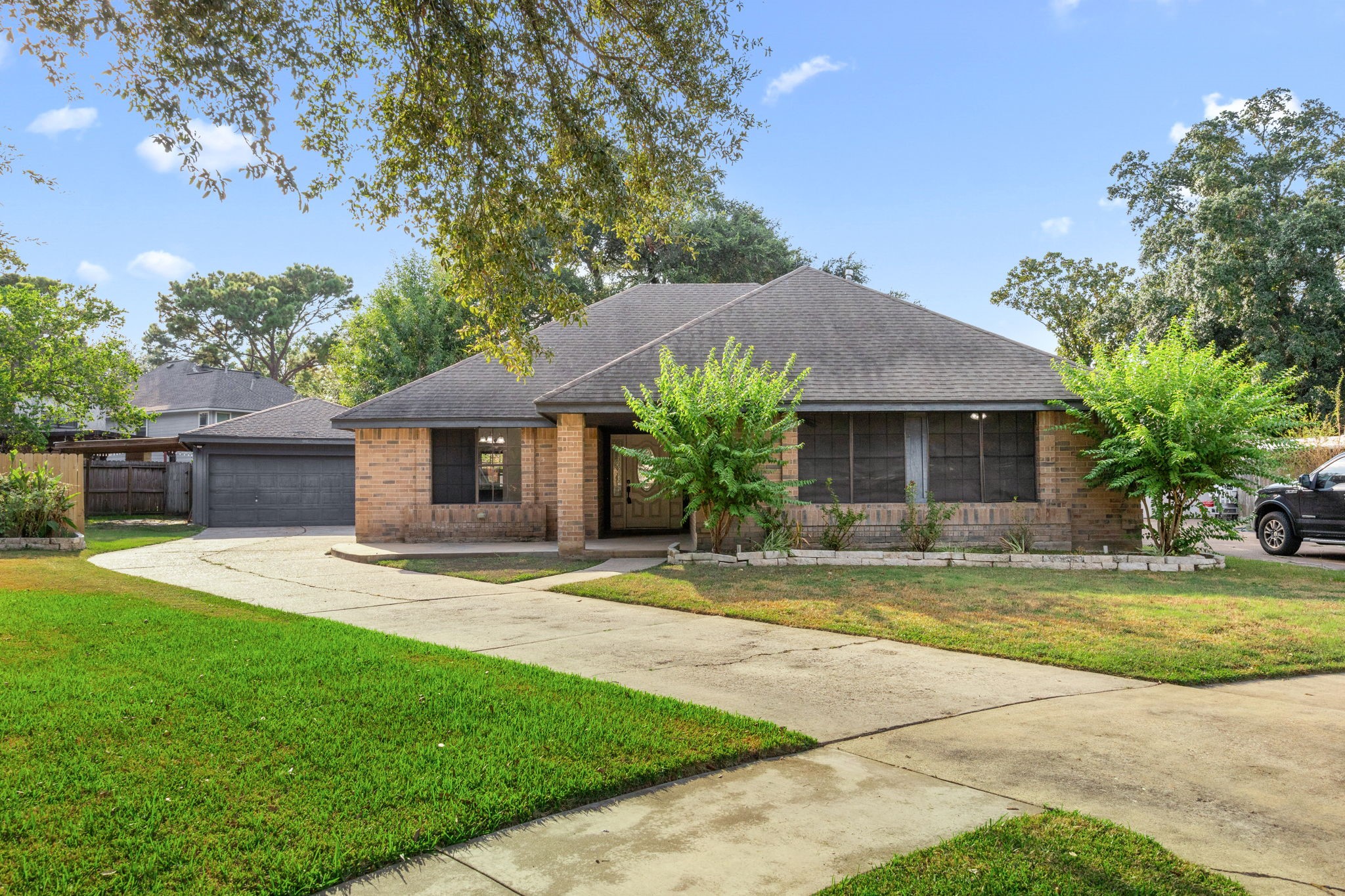 15638 Thornbrook Drive Property Photo