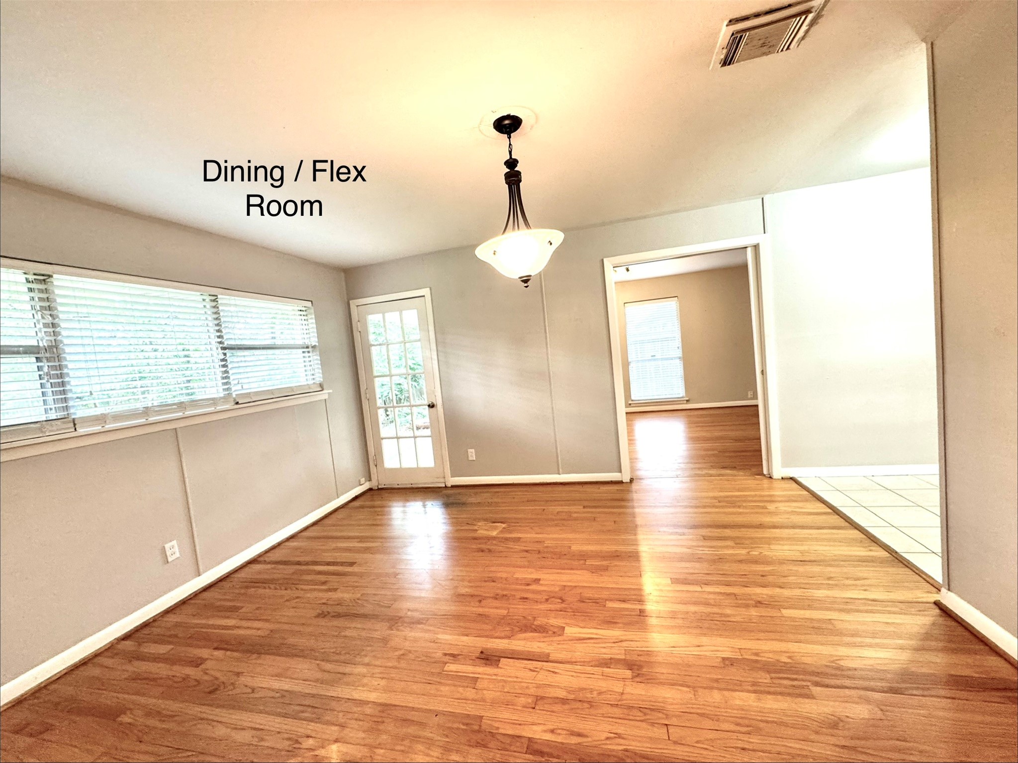 4314 Benning Drive Property Photo 4