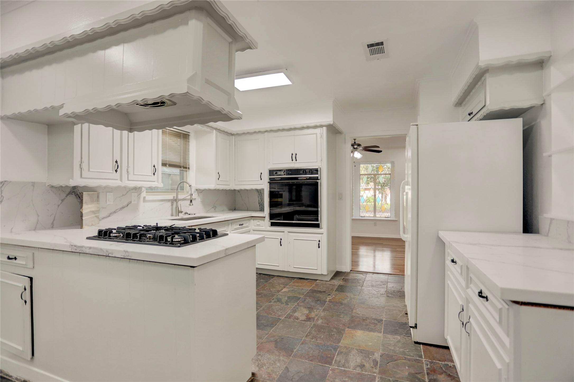 5735 Wigton Drive Property Photo 3