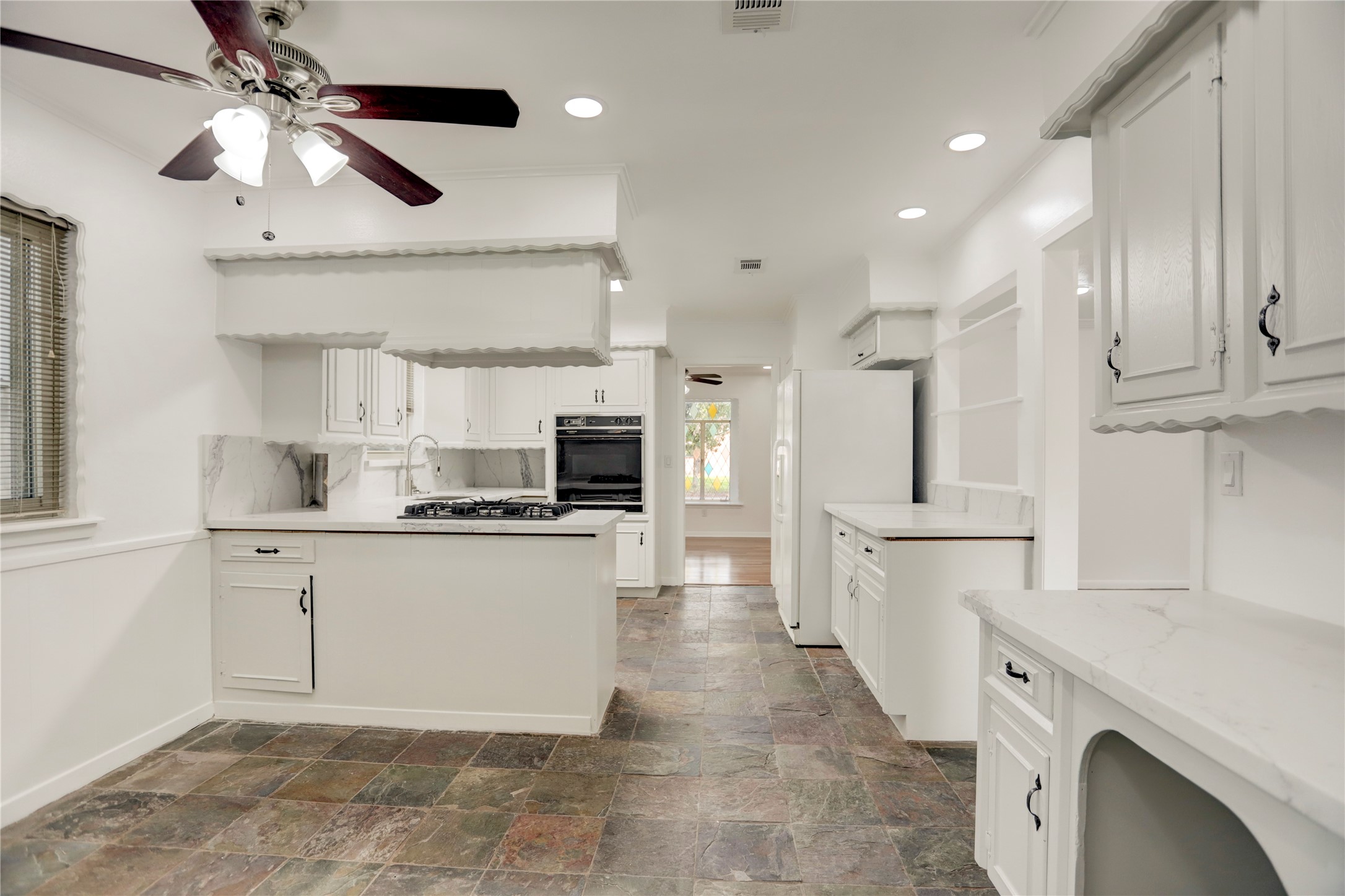 5735 Wigton Drive Property Photo 8