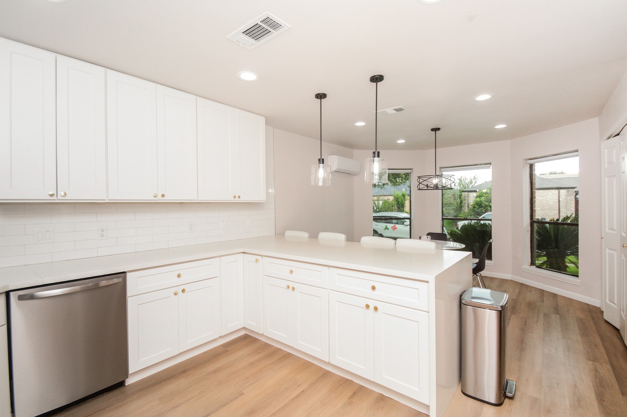 7627 Quail Meadow Drive Property Photo 9