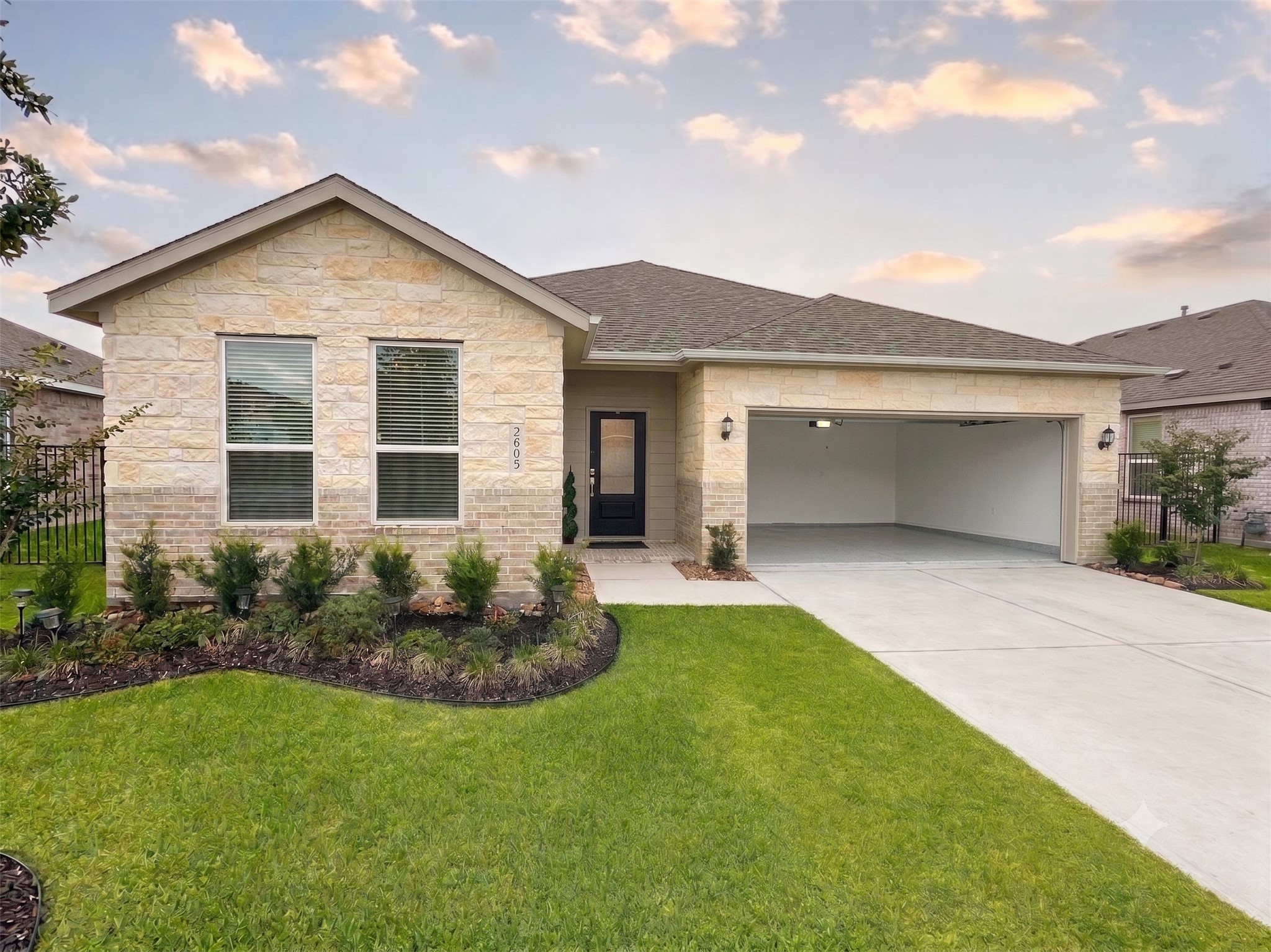 2605 Lago Costa Drive