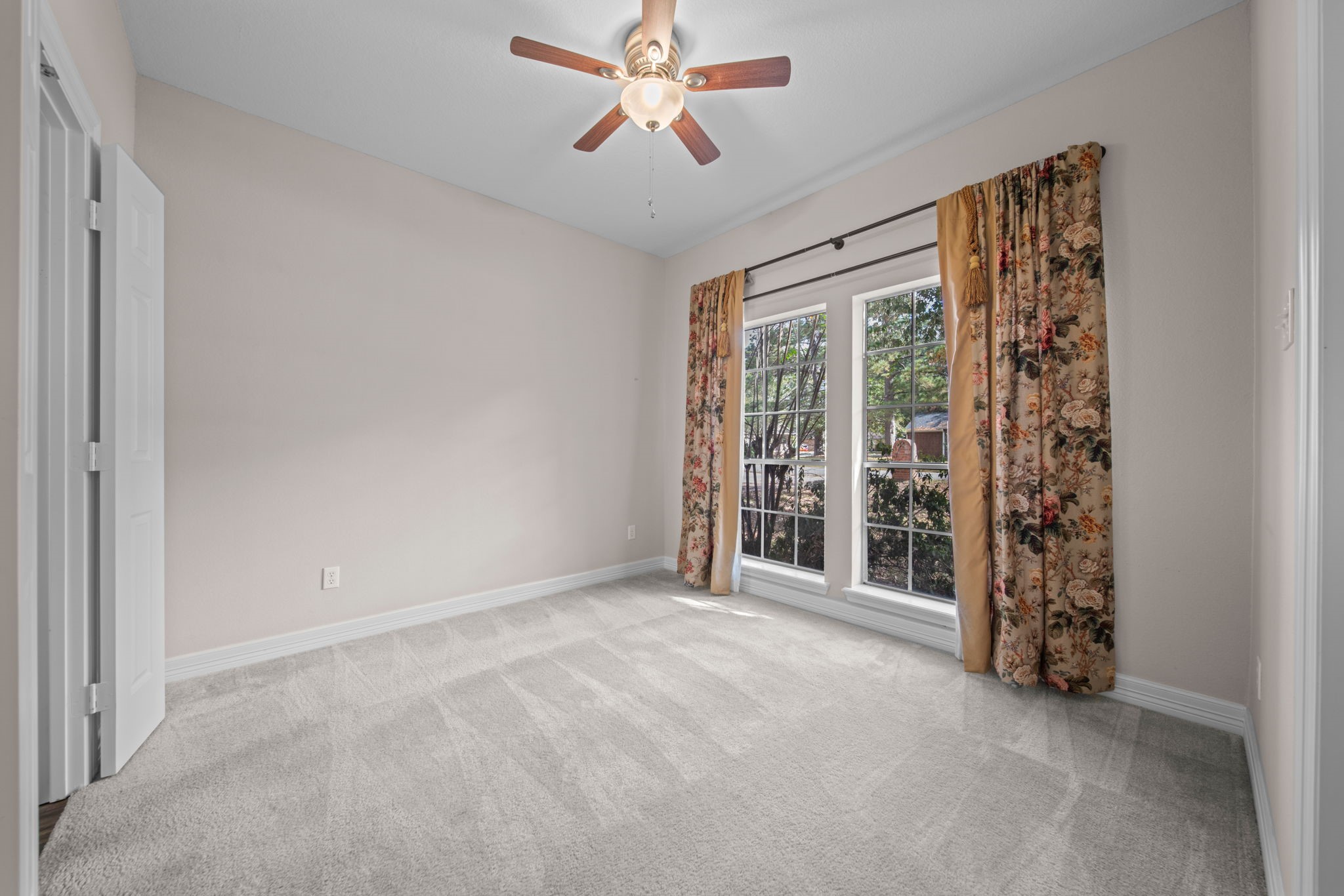 3810 Maple Drive Property Photo 6