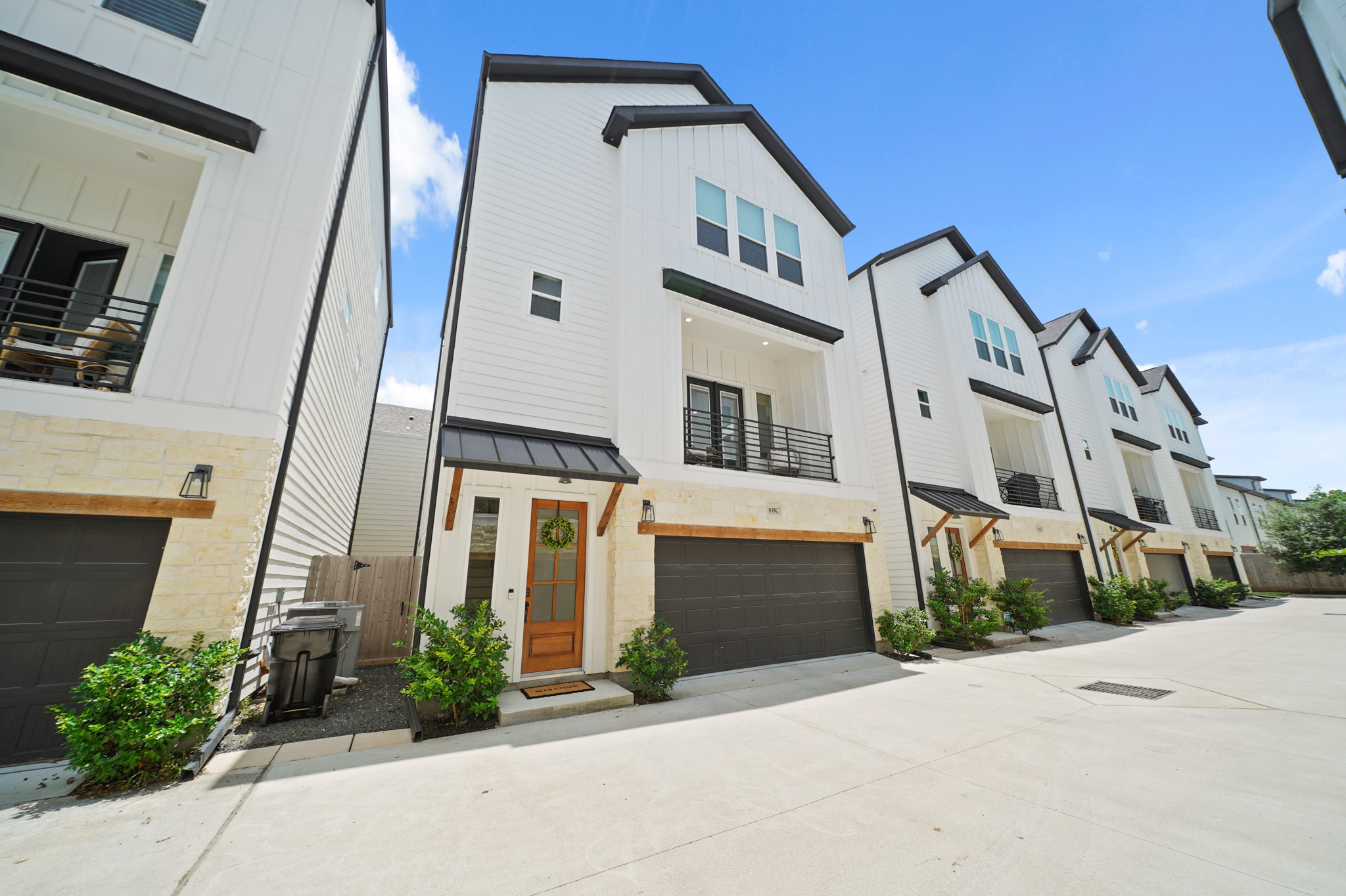 835 Fisher Street C Property Photo 1