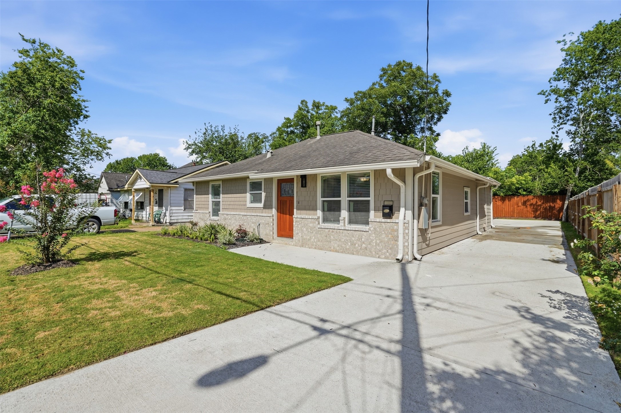 6518 Paris Street Property Photo 1