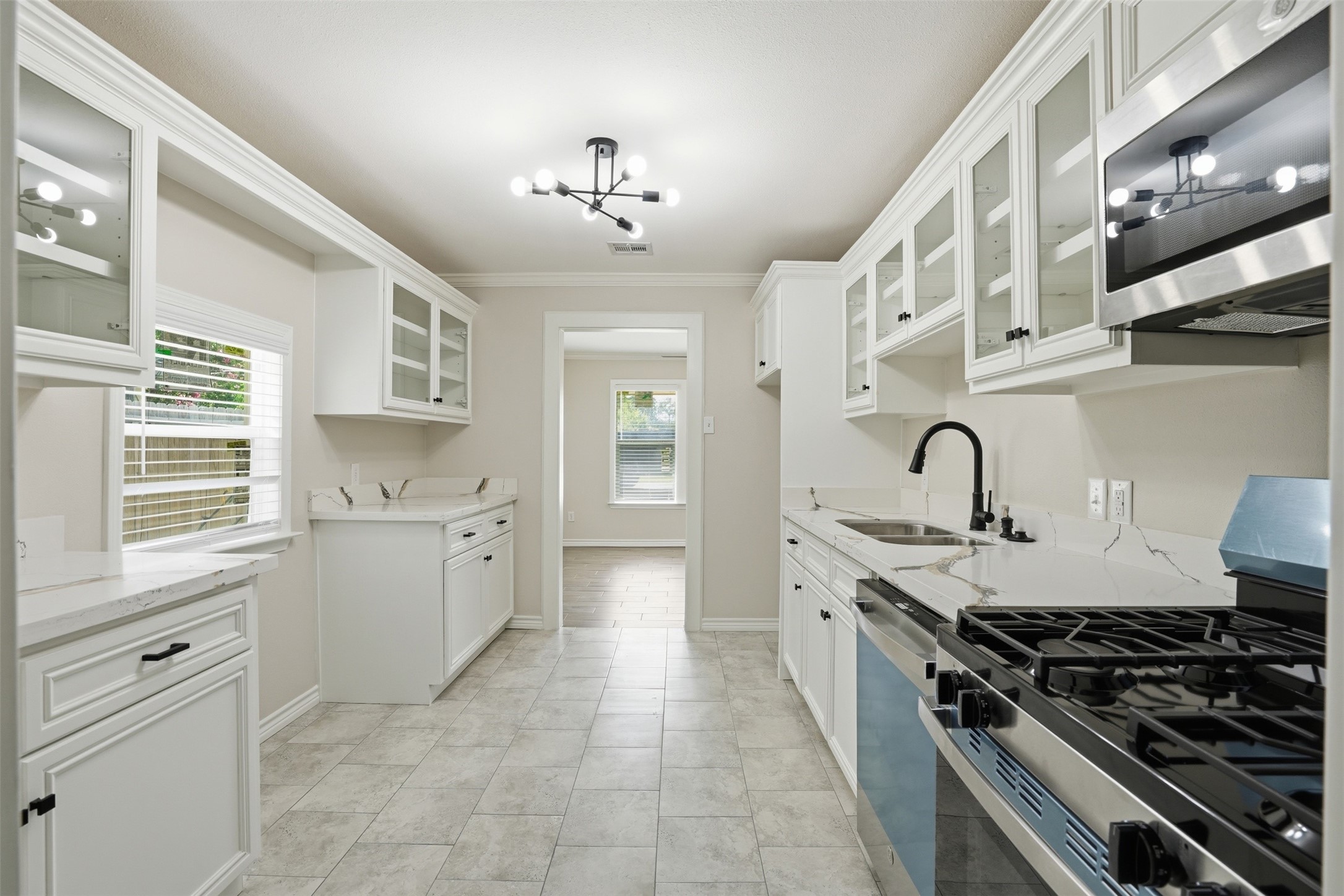 6518 Paris Street Property Photo 12