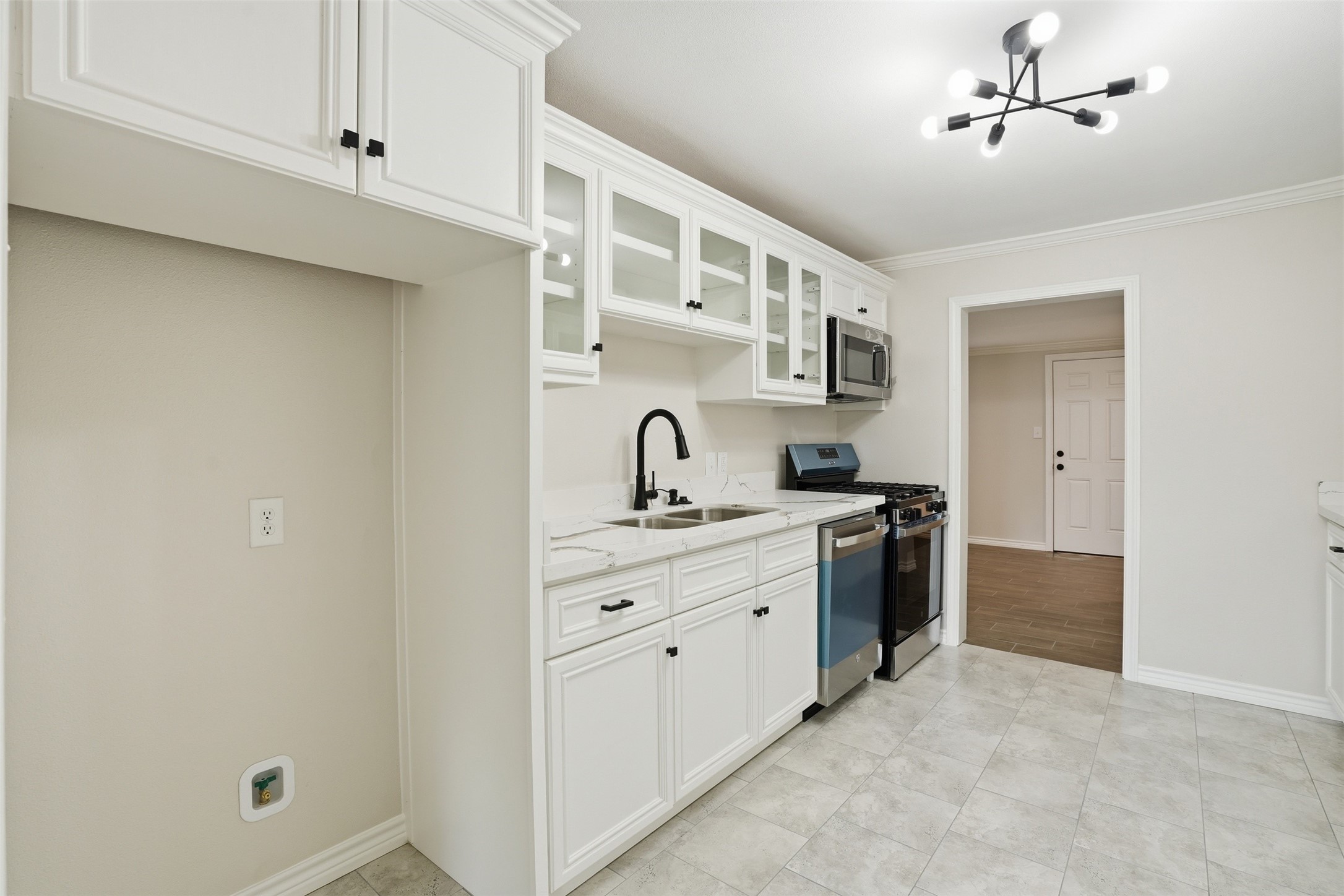 6518 Paris Street Property Photo 13