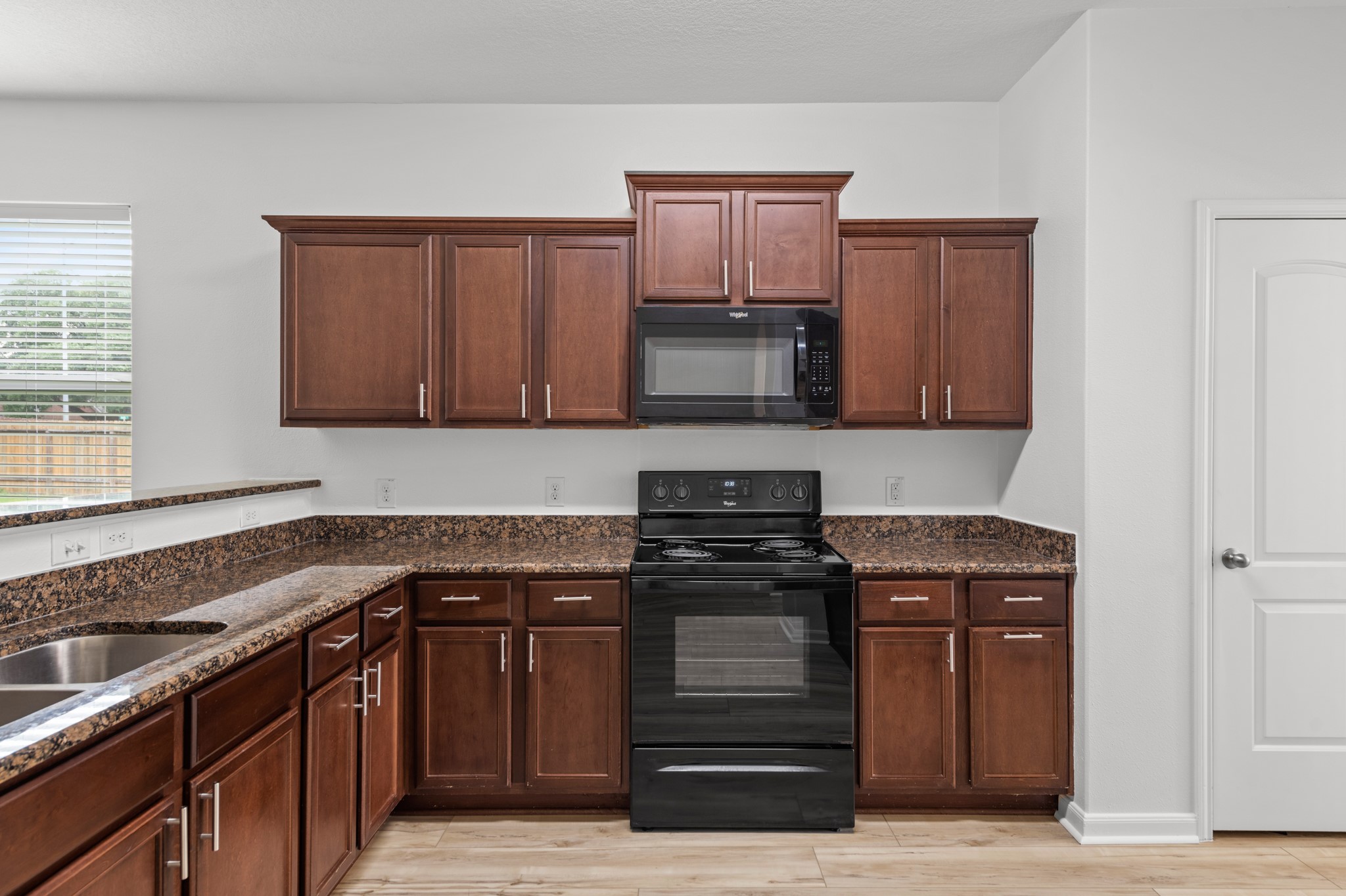 12059 Powderhorn Lane Property Photo 7