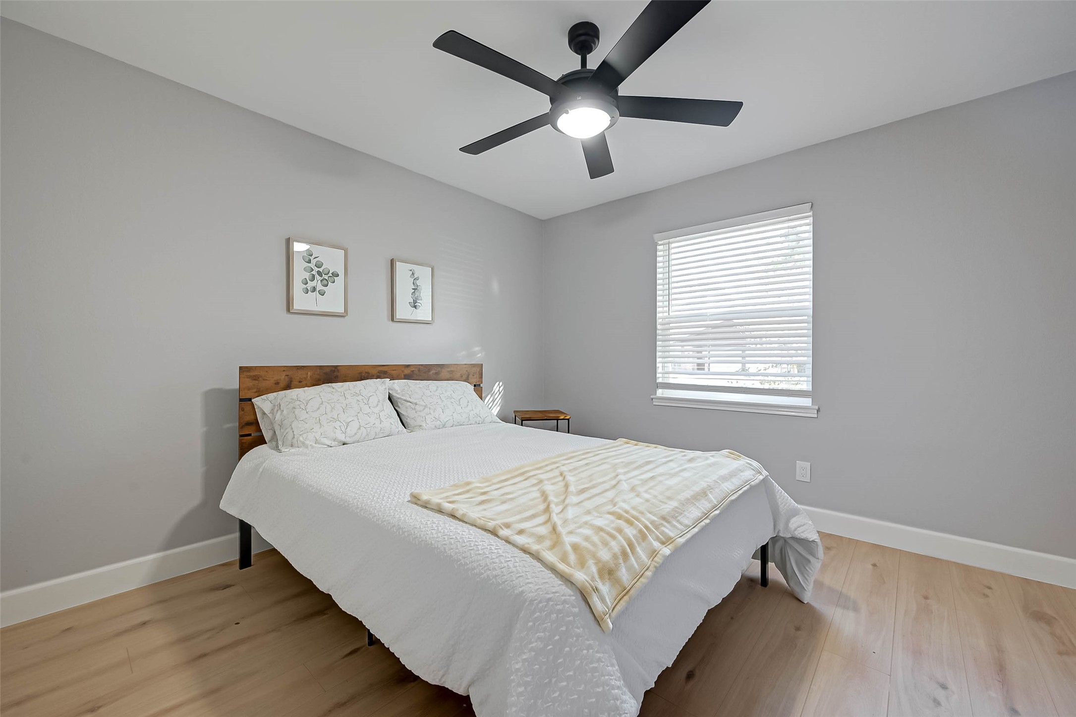 5522 Caversham Drive Property Photo 10