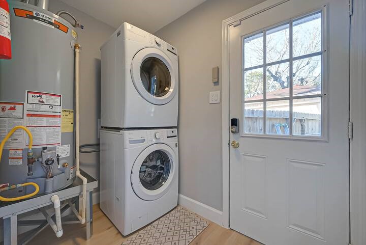 5522 Caversham Drive Property Photo 15