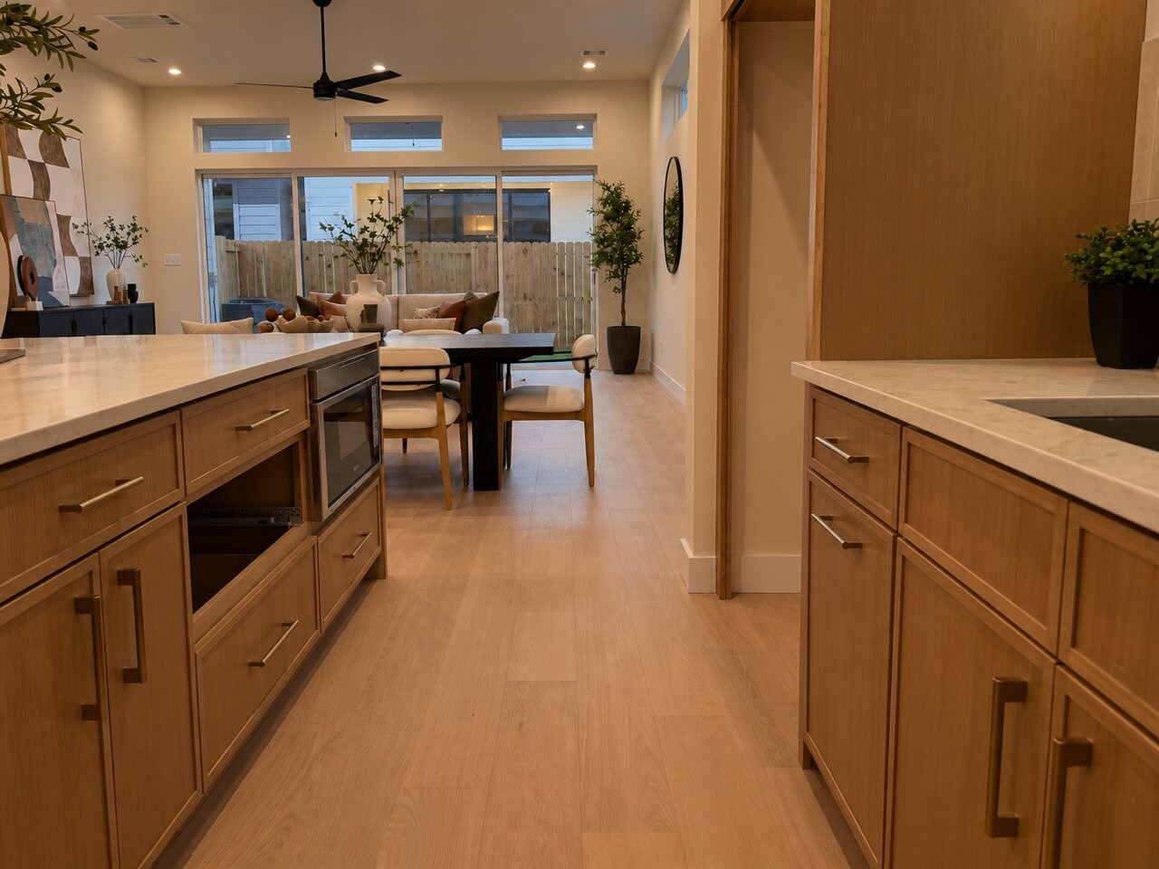 1122 Robbie Street Property Photo 6