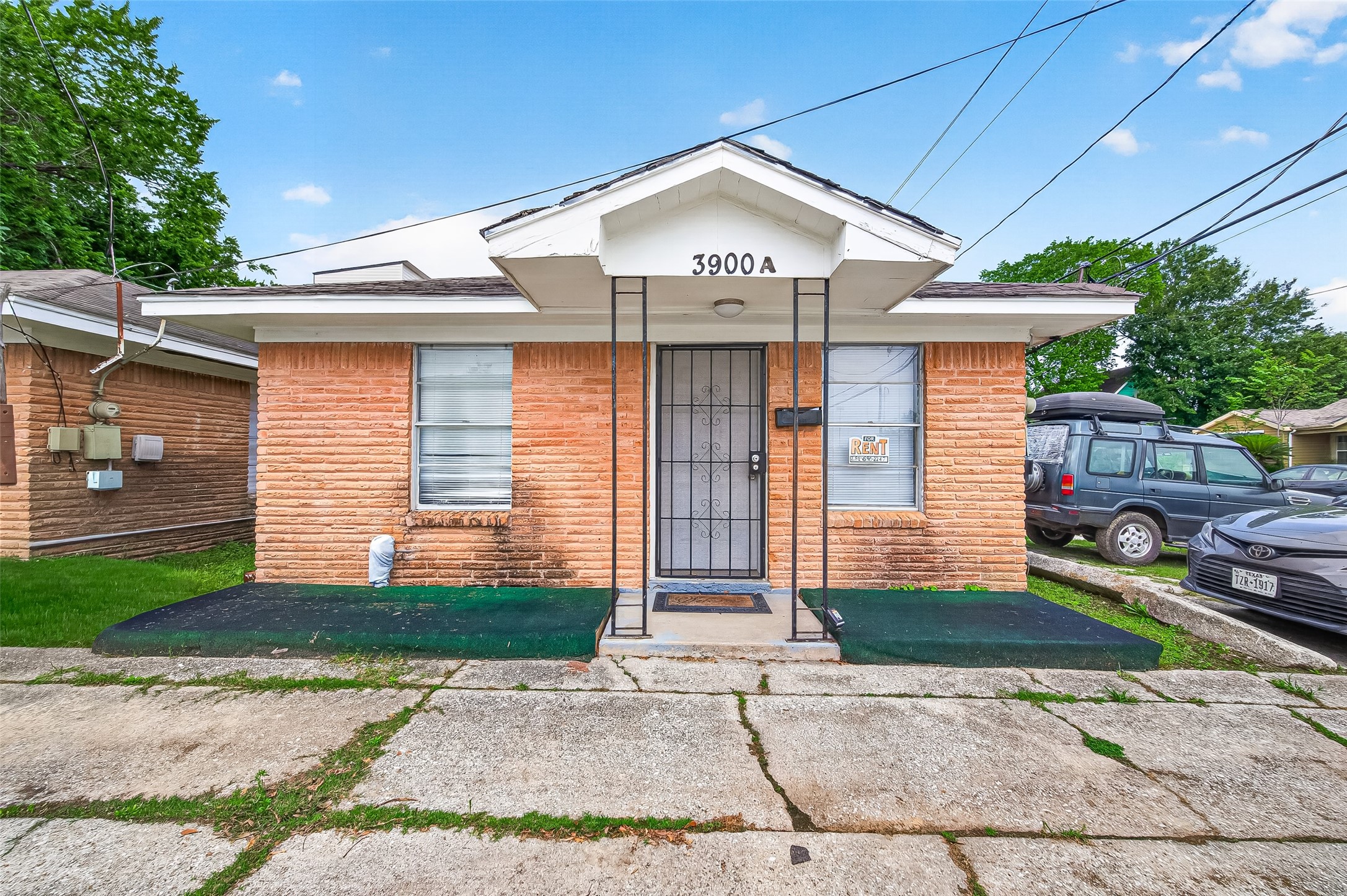 3900 Tuam Street Property Photo 4
