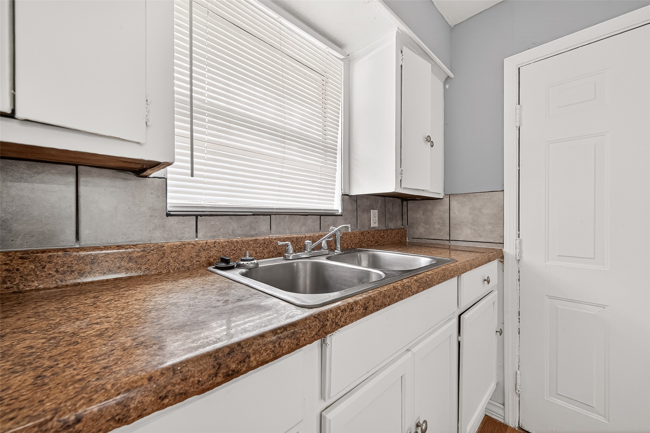 3900 Tuam Street Property Photo 14