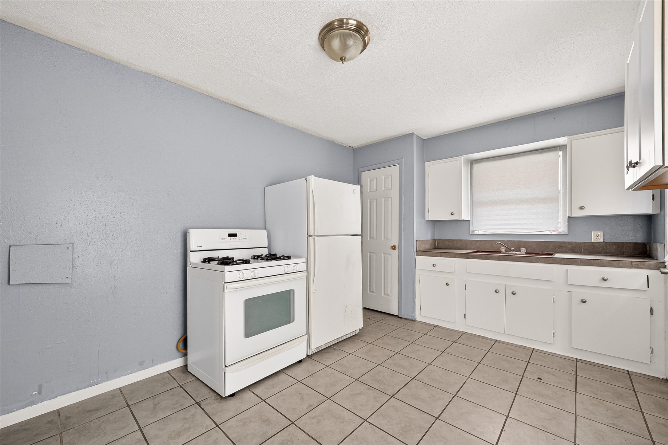 3900 Tuam Street Property Photo 33