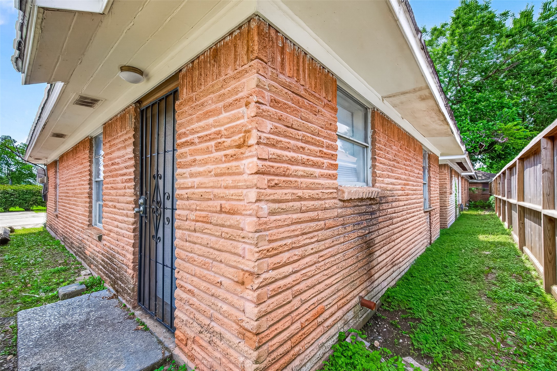 3900 Tuam Street Property Photo 45