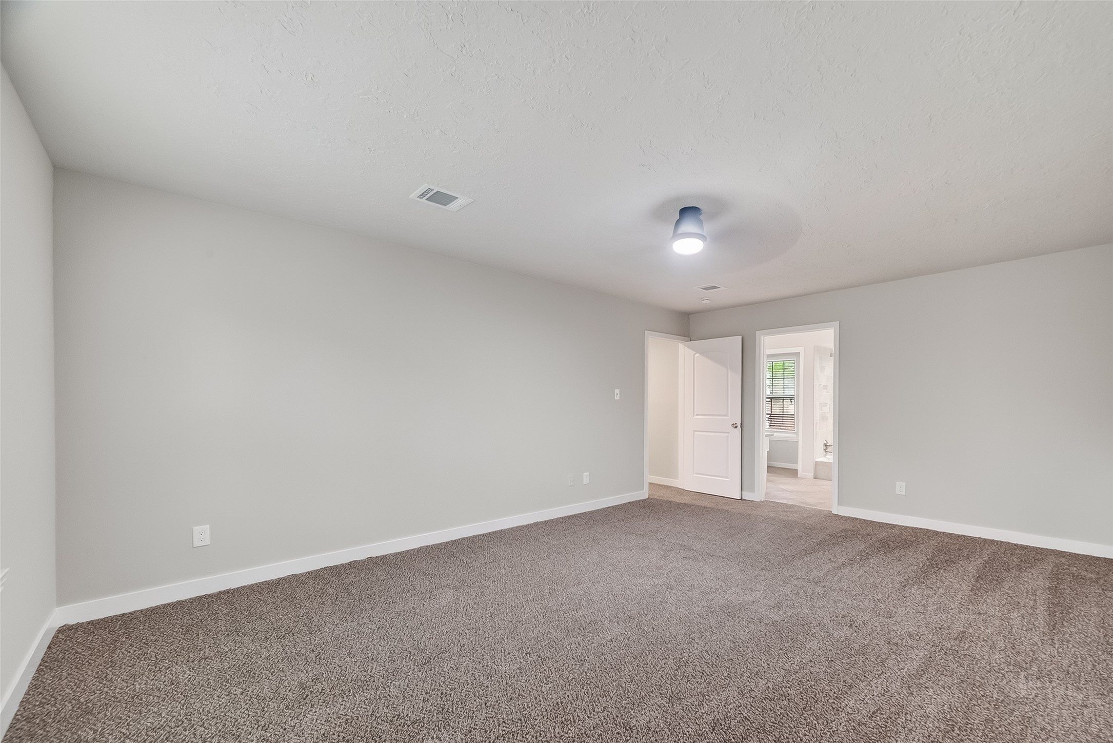 2402 Oak Shores Drive Property Photo 22