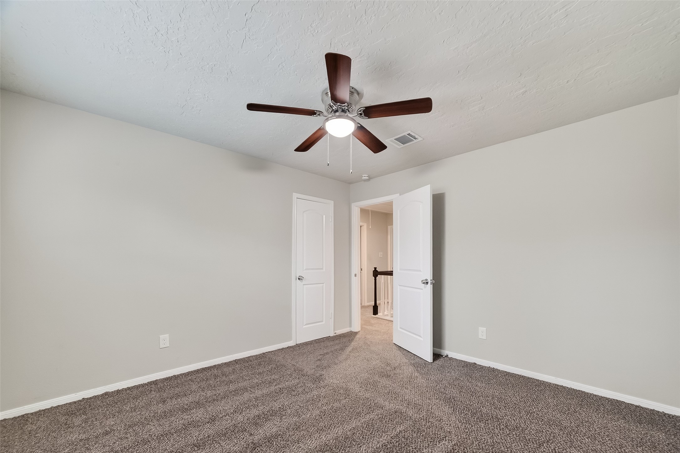 2402 Oak Shores Drive Property Photo 32