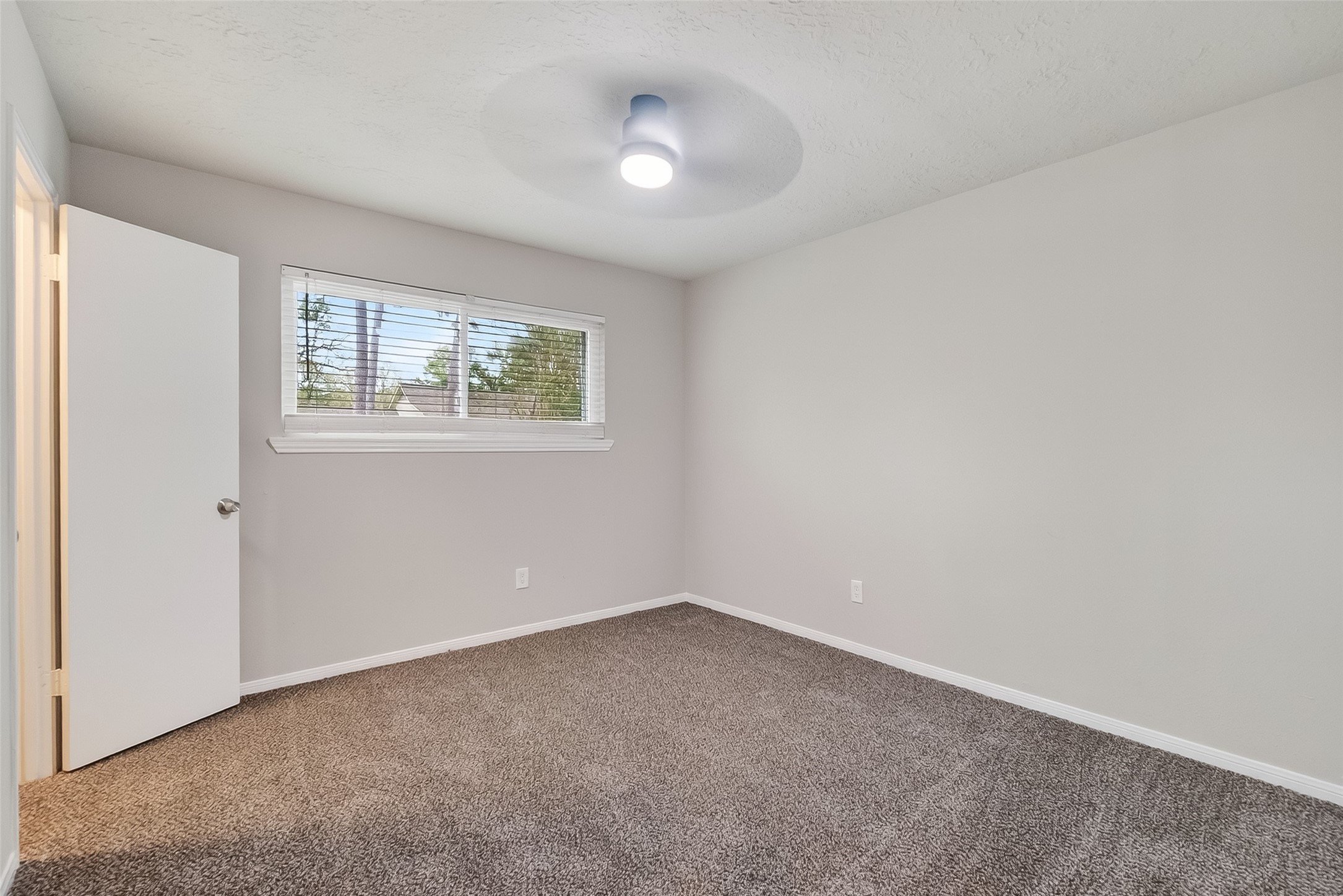 2402 Oak Shores Drive Property Photo 35