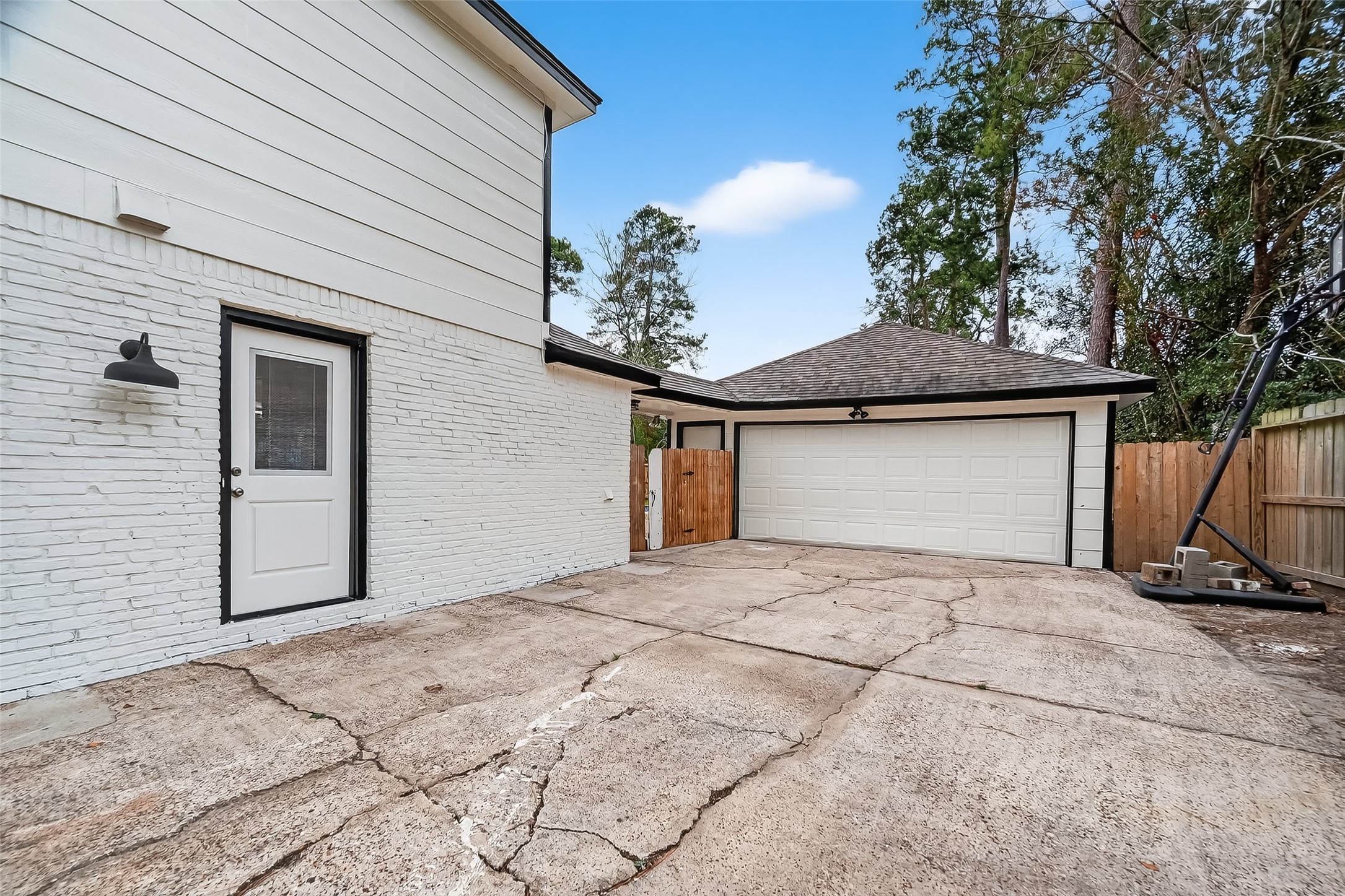 2402 Oak Shores Drive Property Photo 41