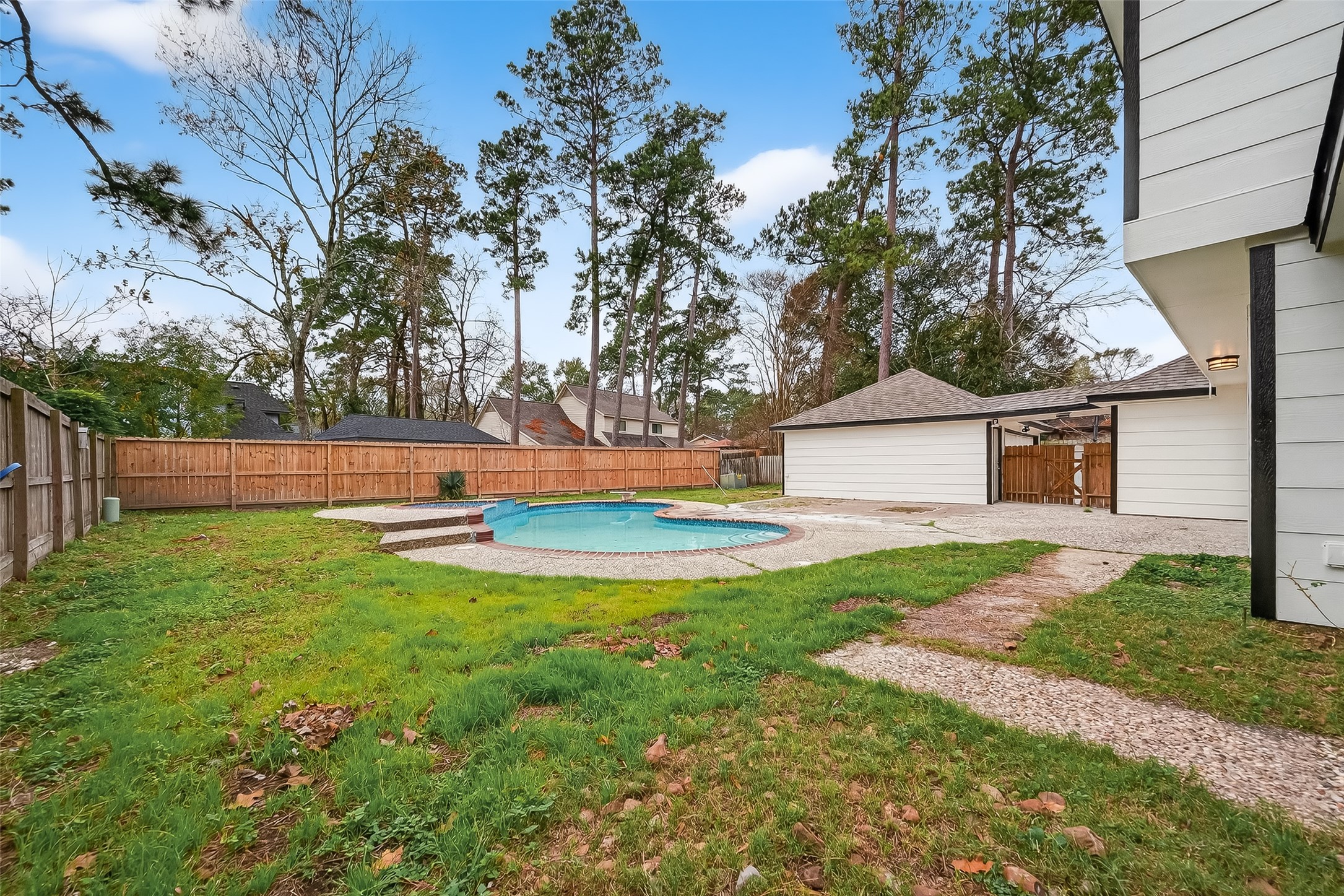 2402 Oak Shores Drive Property Photo 45
