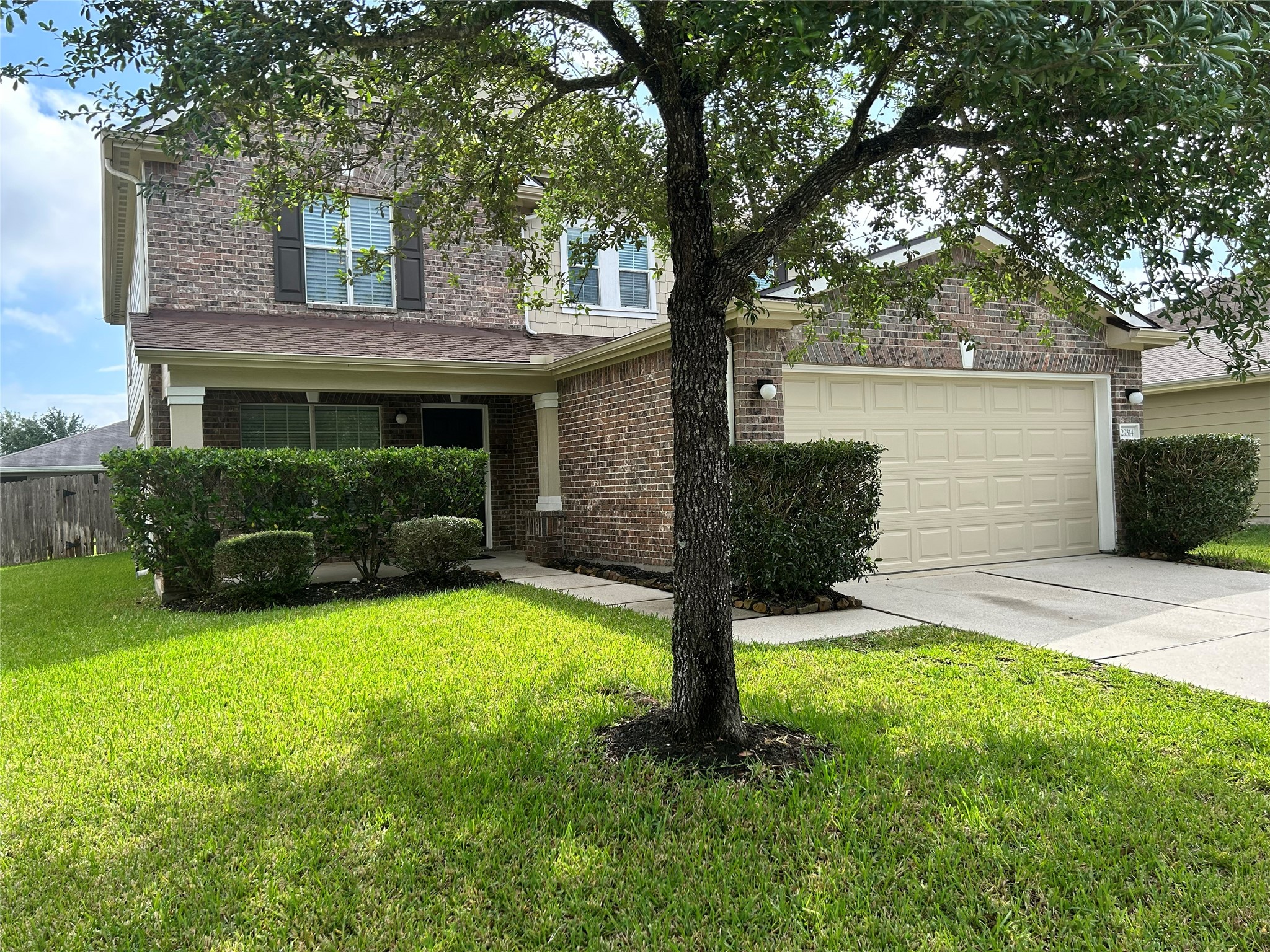 29314 Legends Bluff Drive Property Photo 2