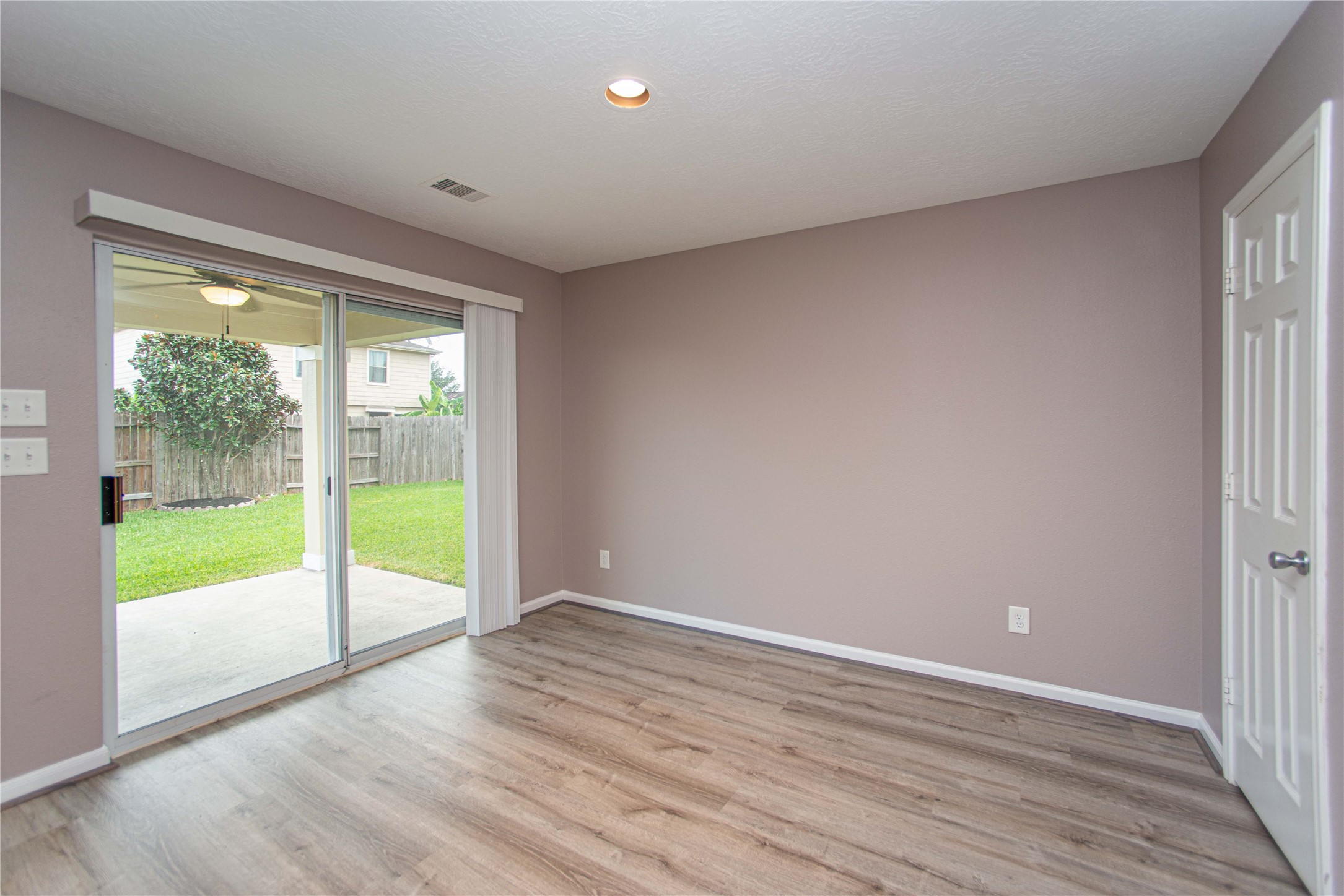29314 Legends Bluff Drive Property Photo 10