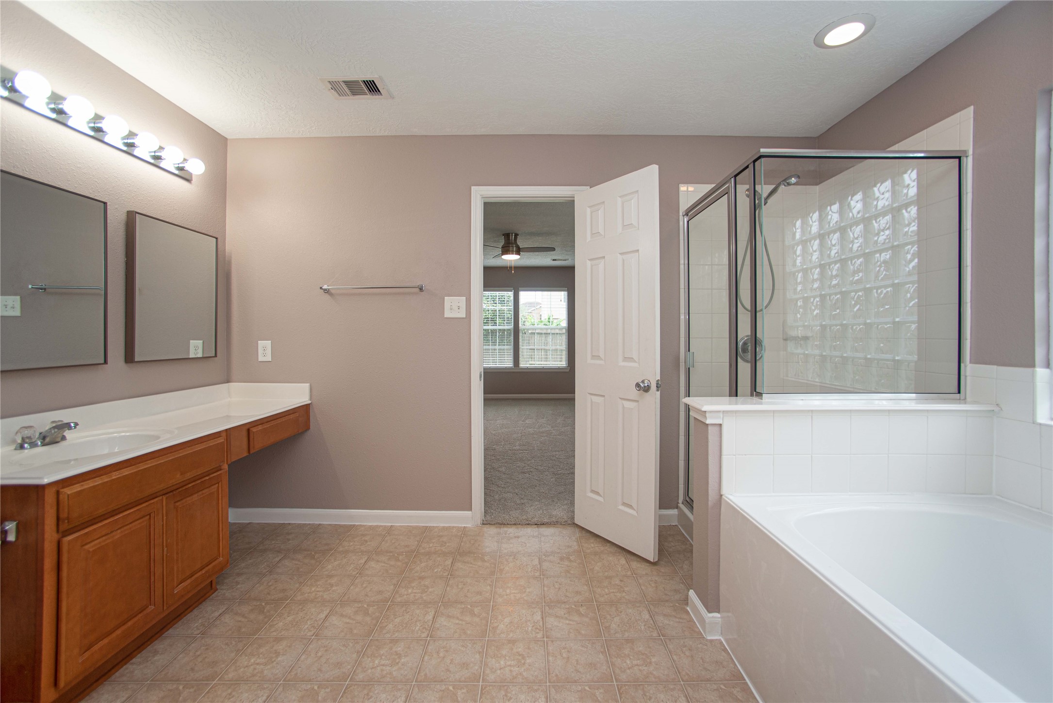 29314 Legends Bluff Drive Property Photo 13
