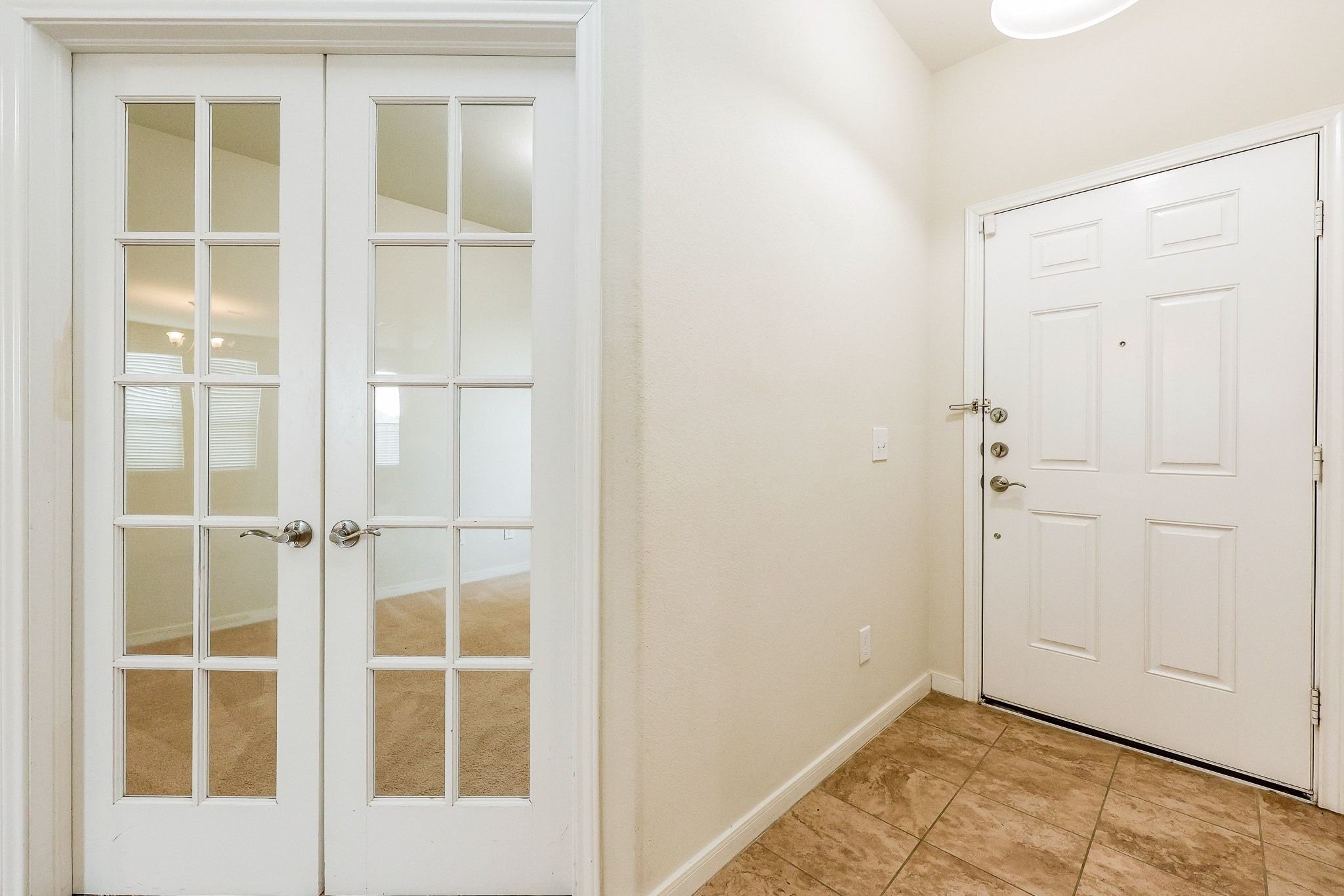 20135 Linden Spruce Lane Property Photo 4