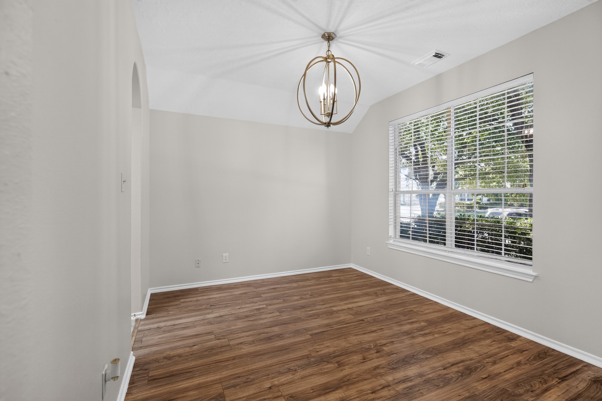 11807 Rainbow Bridge Lane Property Photo 6