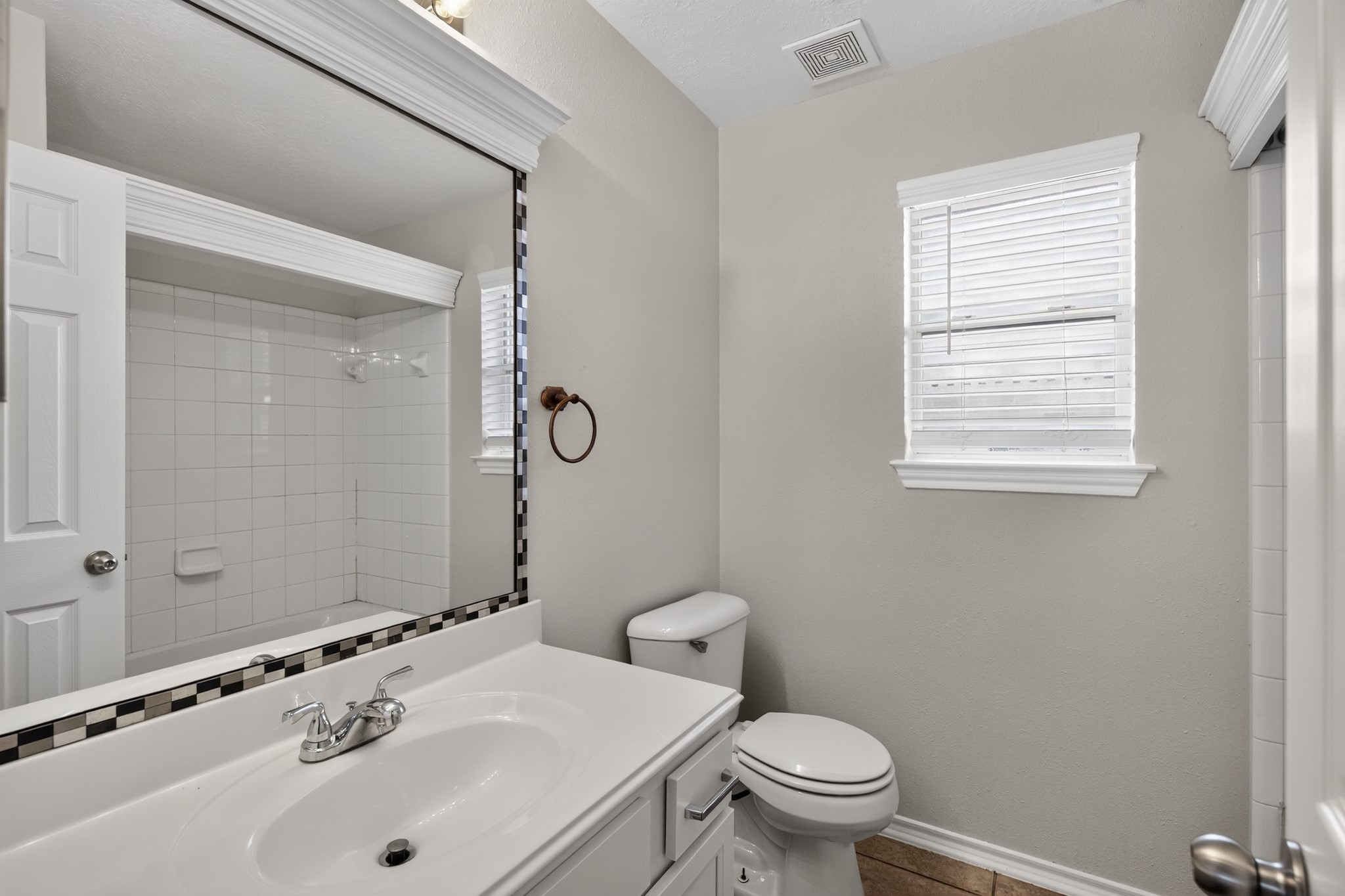 11807 Rainbow Bridge Lane Property Photo 17