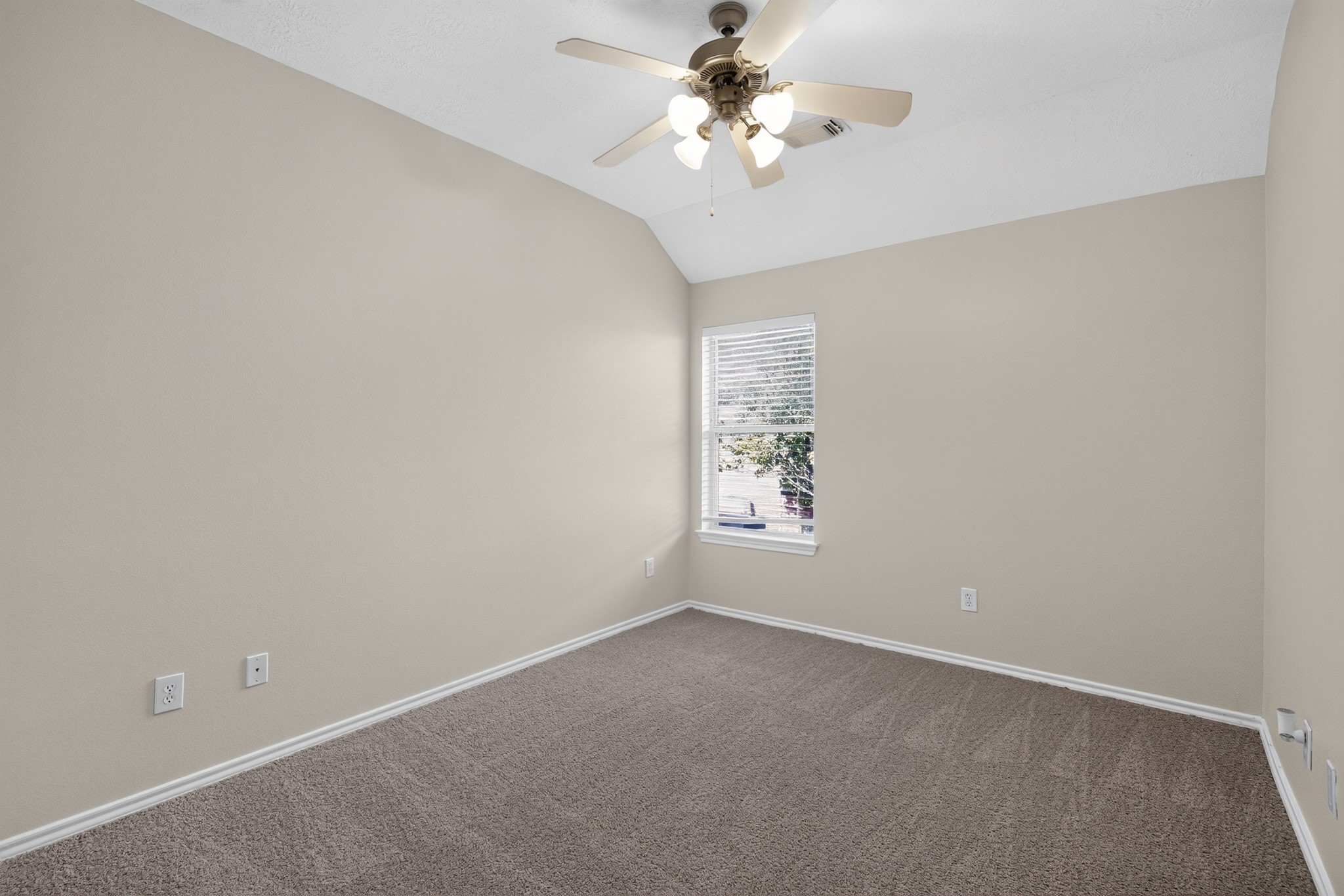 11807 Rainbow Bridge Lane Property Photo 18