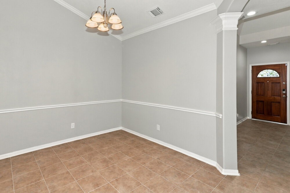 7811 Iris Glen Lane Property Photo 4