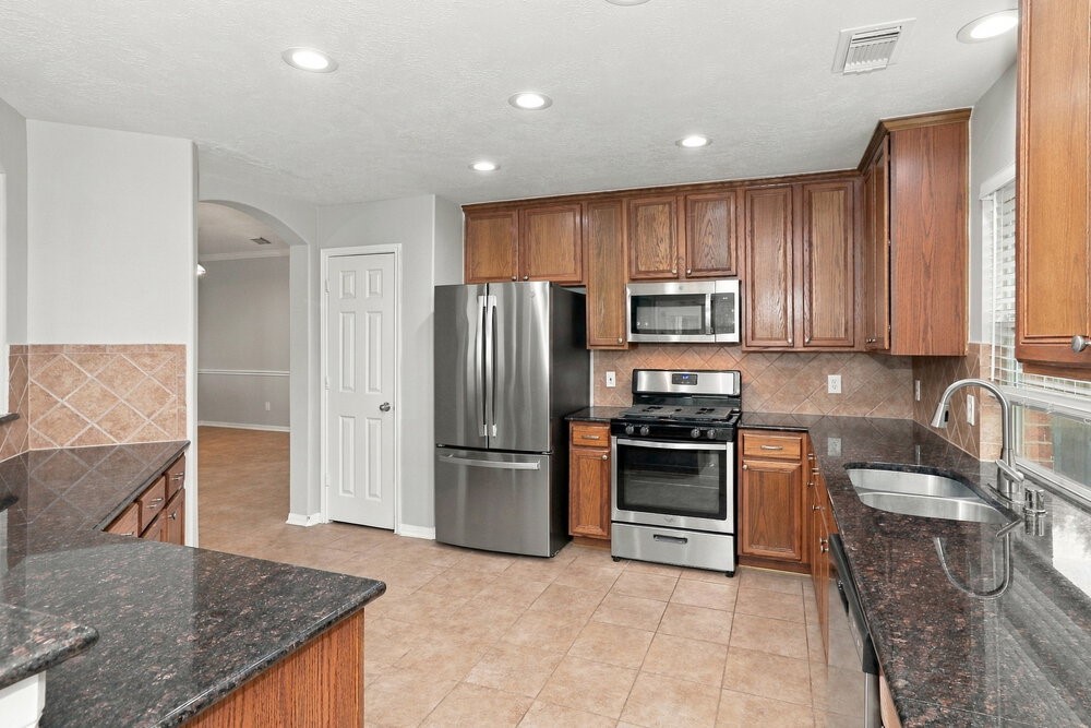 7811 Iris Glen Lane Property Photo 6