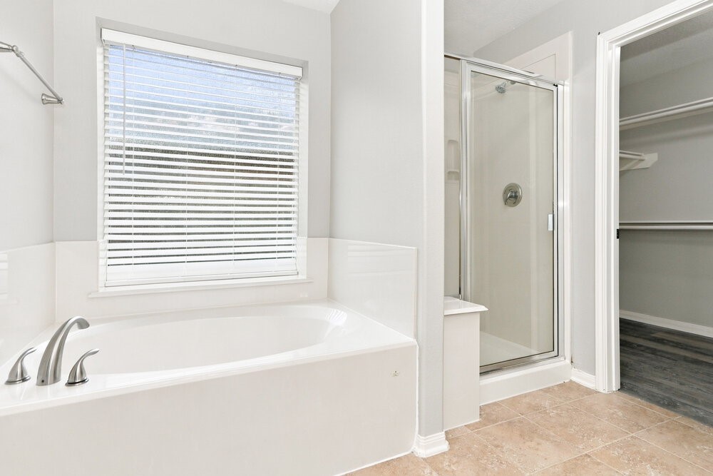 7811 Iris Glen Lane Property Photo 12