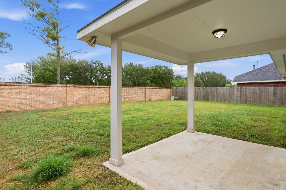 7811 Iris Glen Lane Property Photo 15