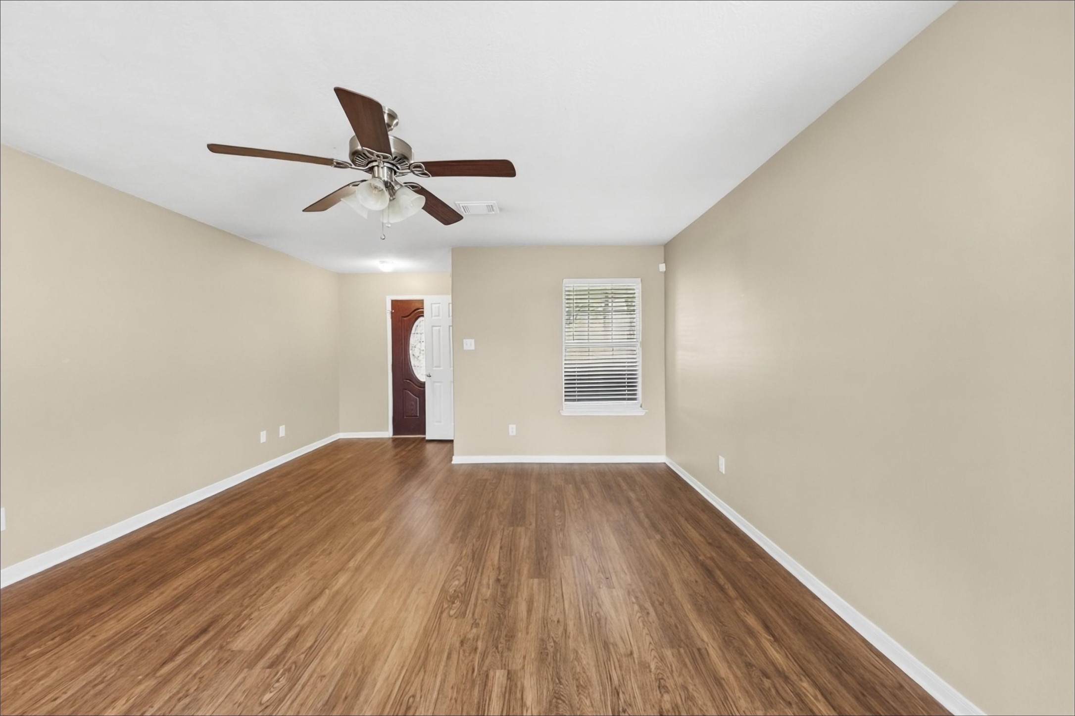 8002 Ginger Park Drive Property Photo 7