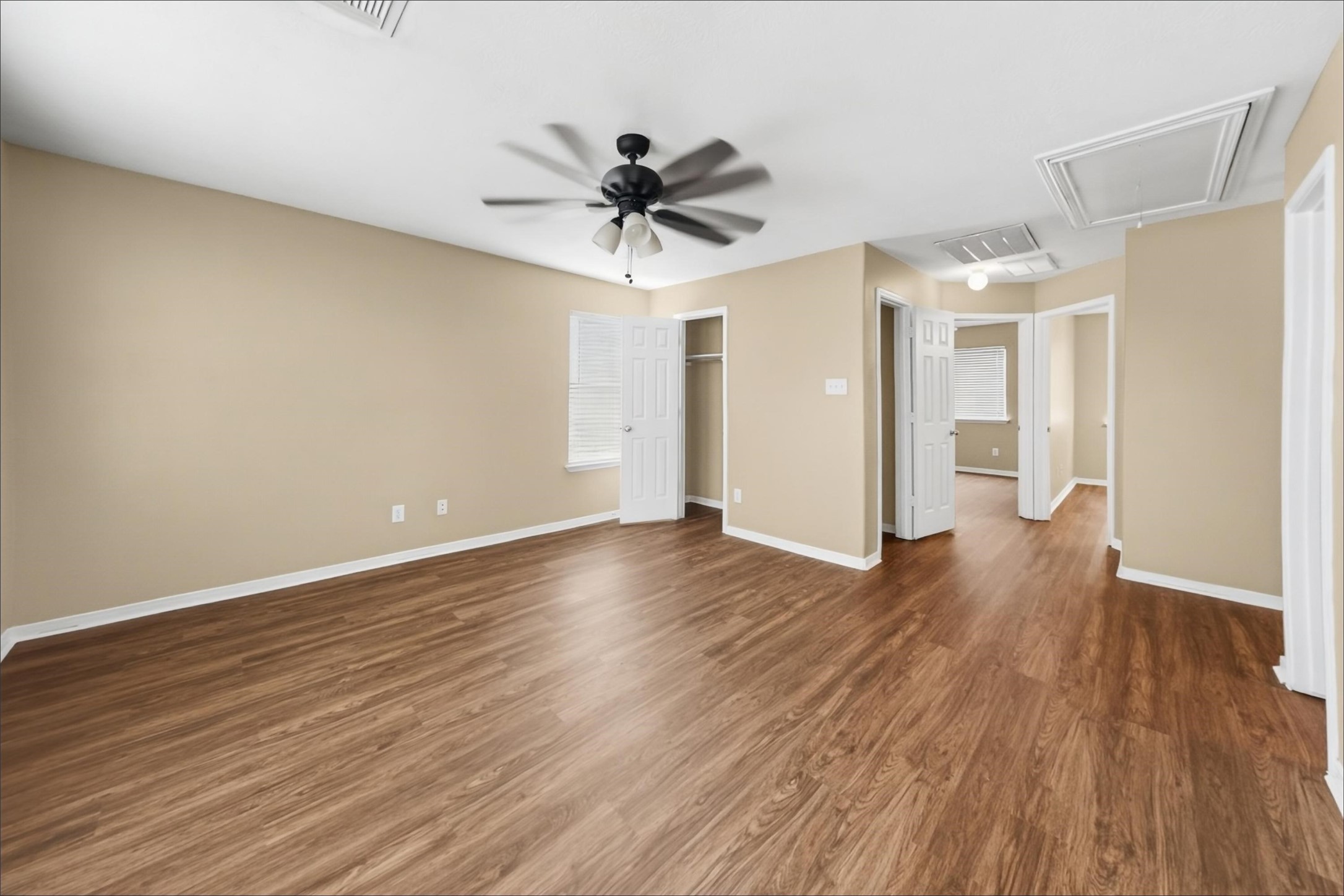 8002 Ginger Park Drive Property Photo 9