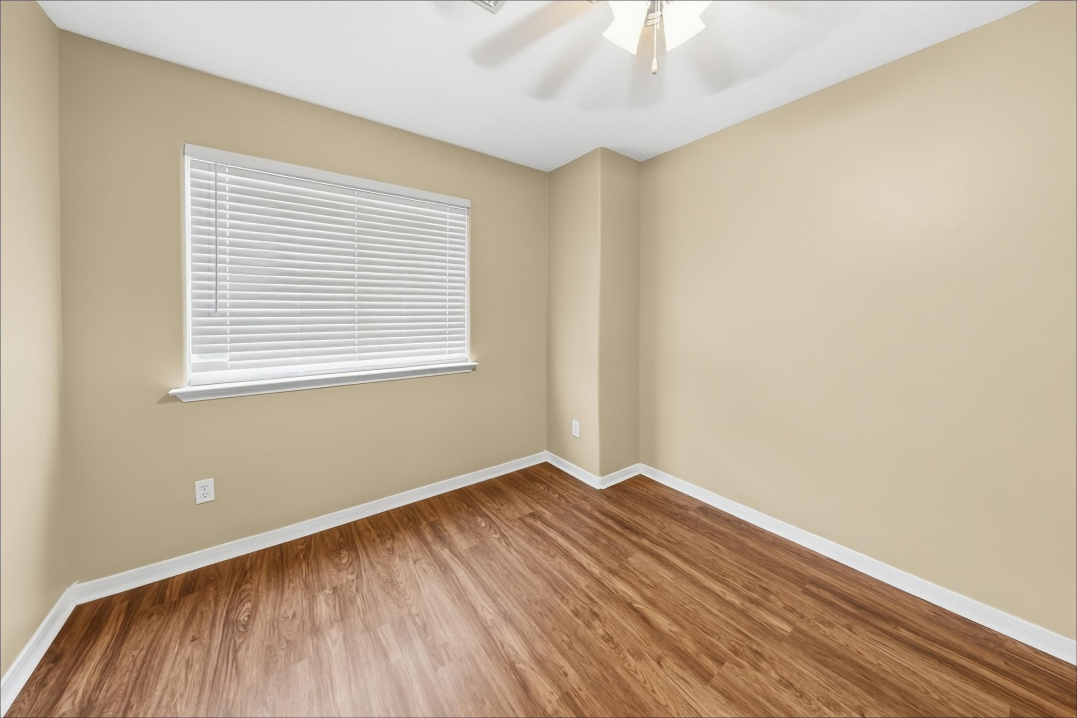 8002 Ginger Park Drive Property Photo 17