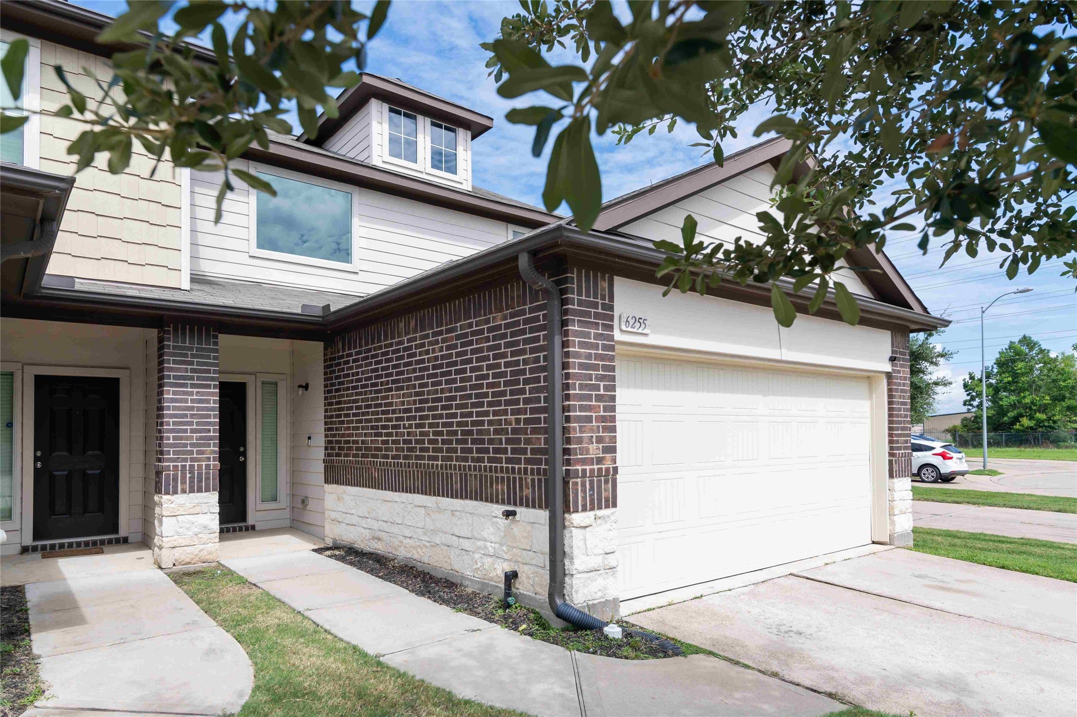 6255 Brenwood Circle Property Photo 1