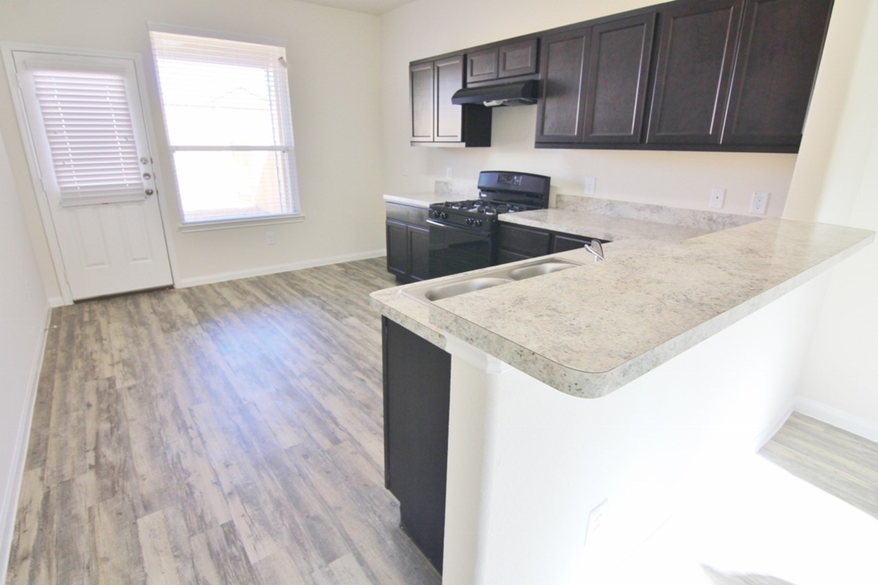 6255 Brenwood Circle Property Photo 2