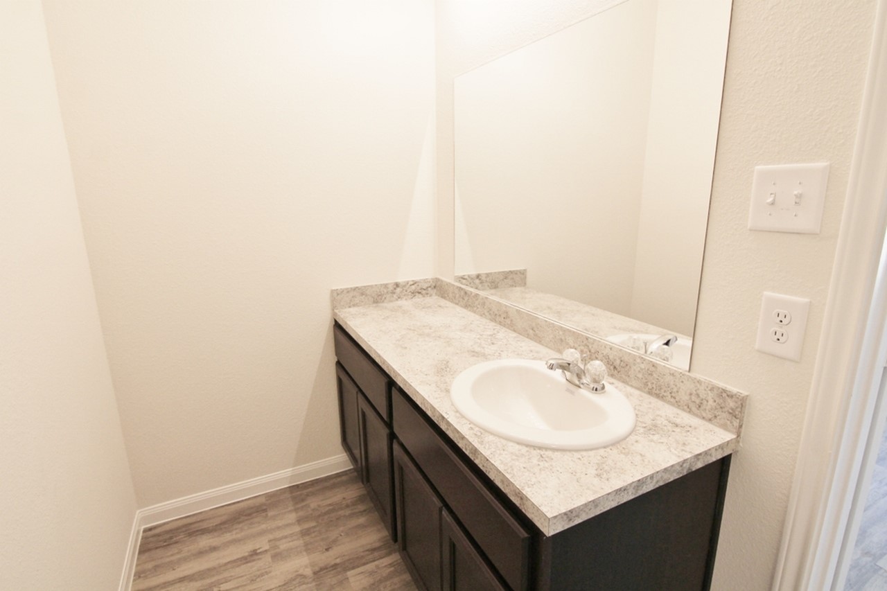 6255 Brenwood Circle Property Photo 9