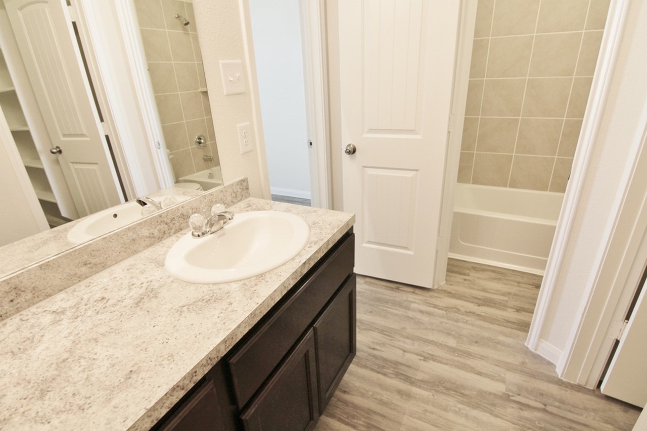 6255 Brenwood Circle Property Photo 10