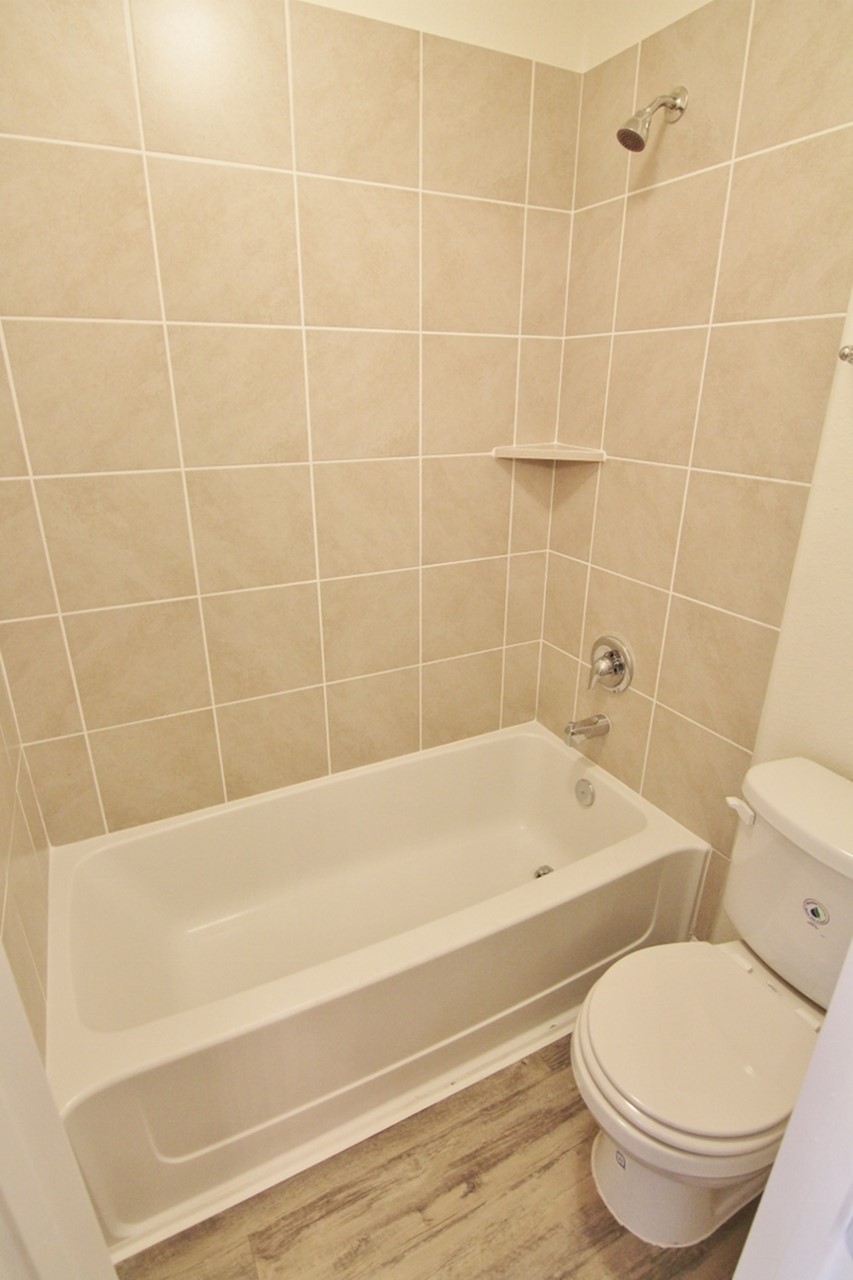 6255 Brenwood Circle Property Photo 11