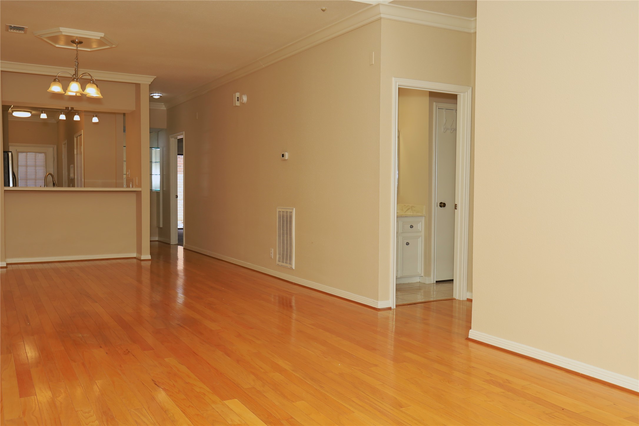 107 Manor Place Property Photo 3