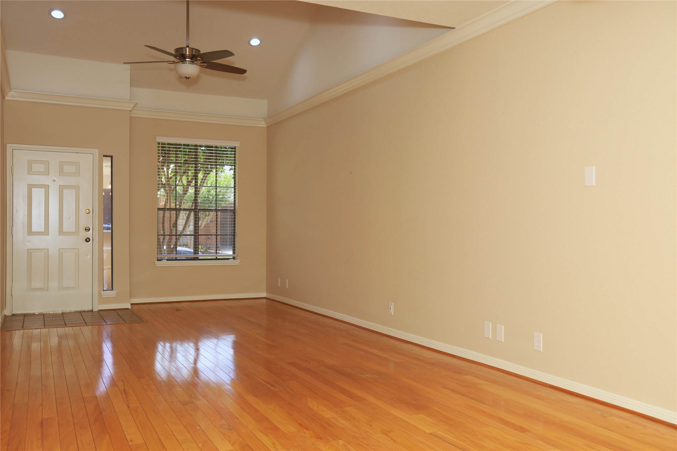107 Manor Place Property Photo 4